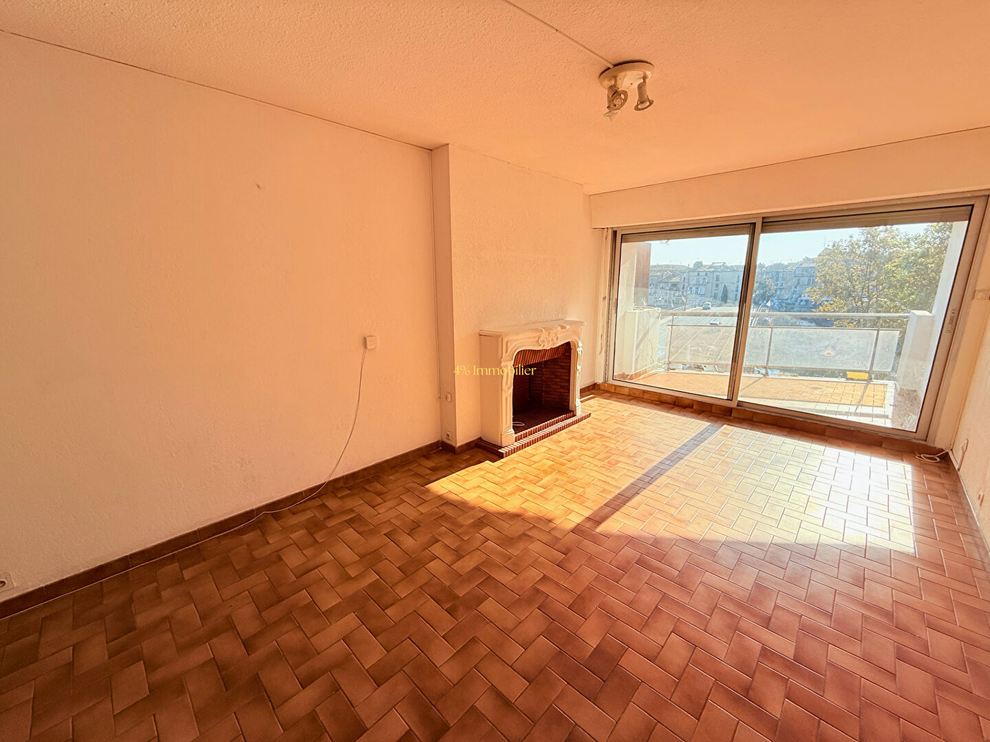 Agde  T3 traversant de 68 m² avec deux terrasses et garage. Vue Hérault