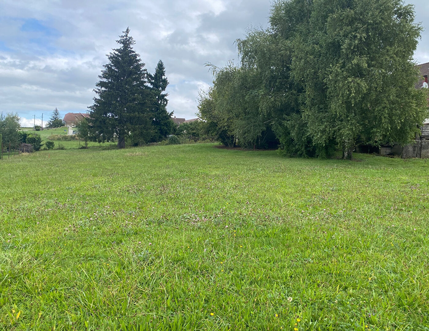 Terrain Lons-le-Saunier Nord / 1311 m²