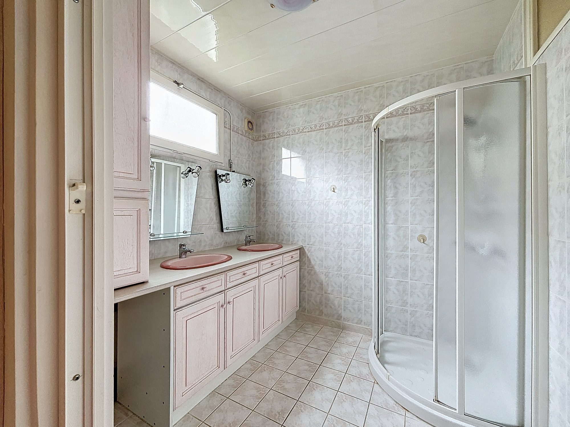 Spacieuse maison de village avec jardin Roanne 42300