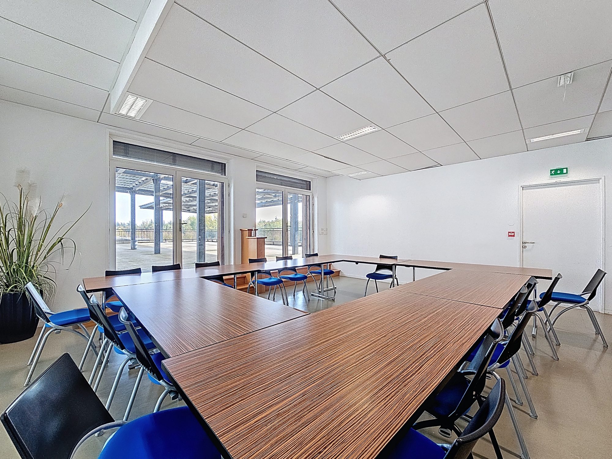 Bureaux de 307 m² + 247 m² de terrasse Saint-Priest 69800