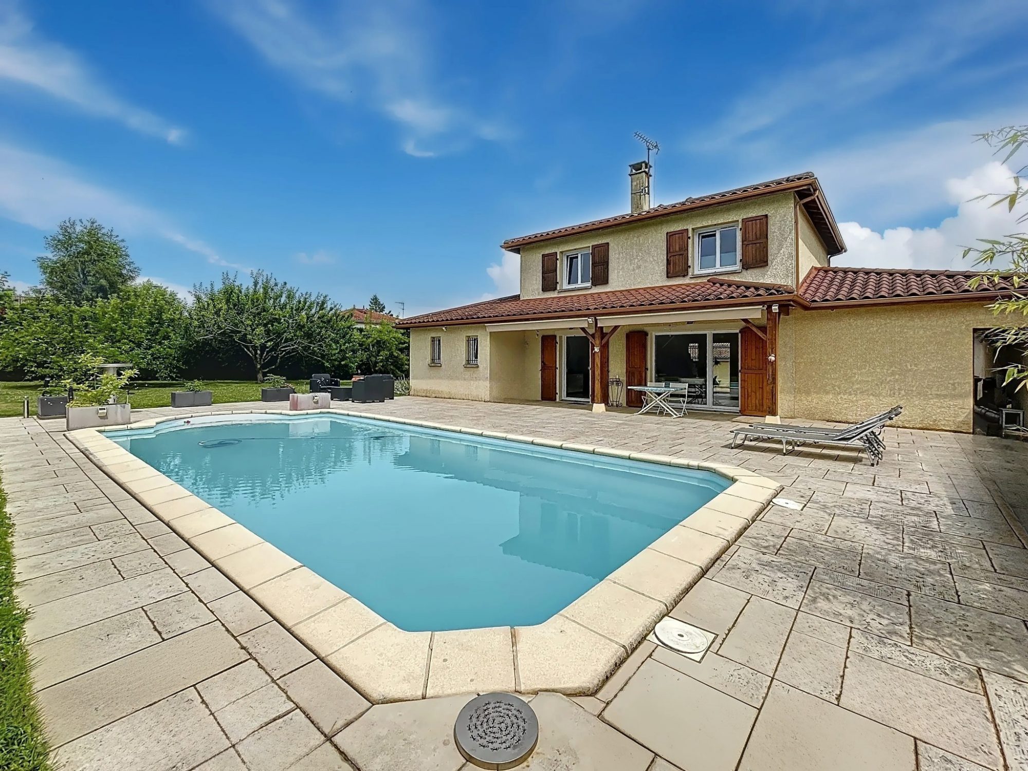 Maison - 5 pièces - 120 m² - Villeneuve (01480)
