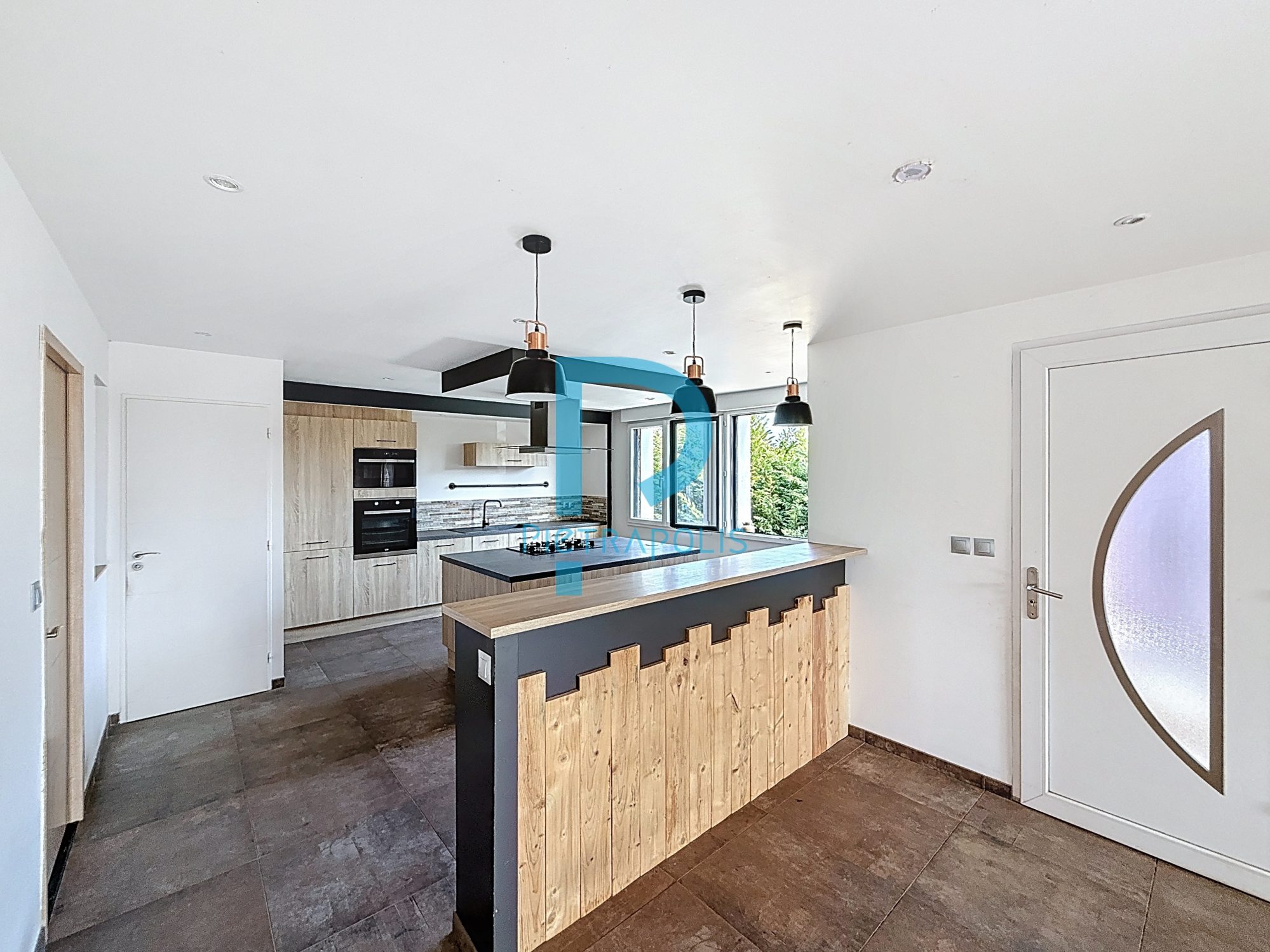 MAISON 4 CHAMBRES SUR SOUS-SOL COMPLET - PARCELLE DE 1100 m2