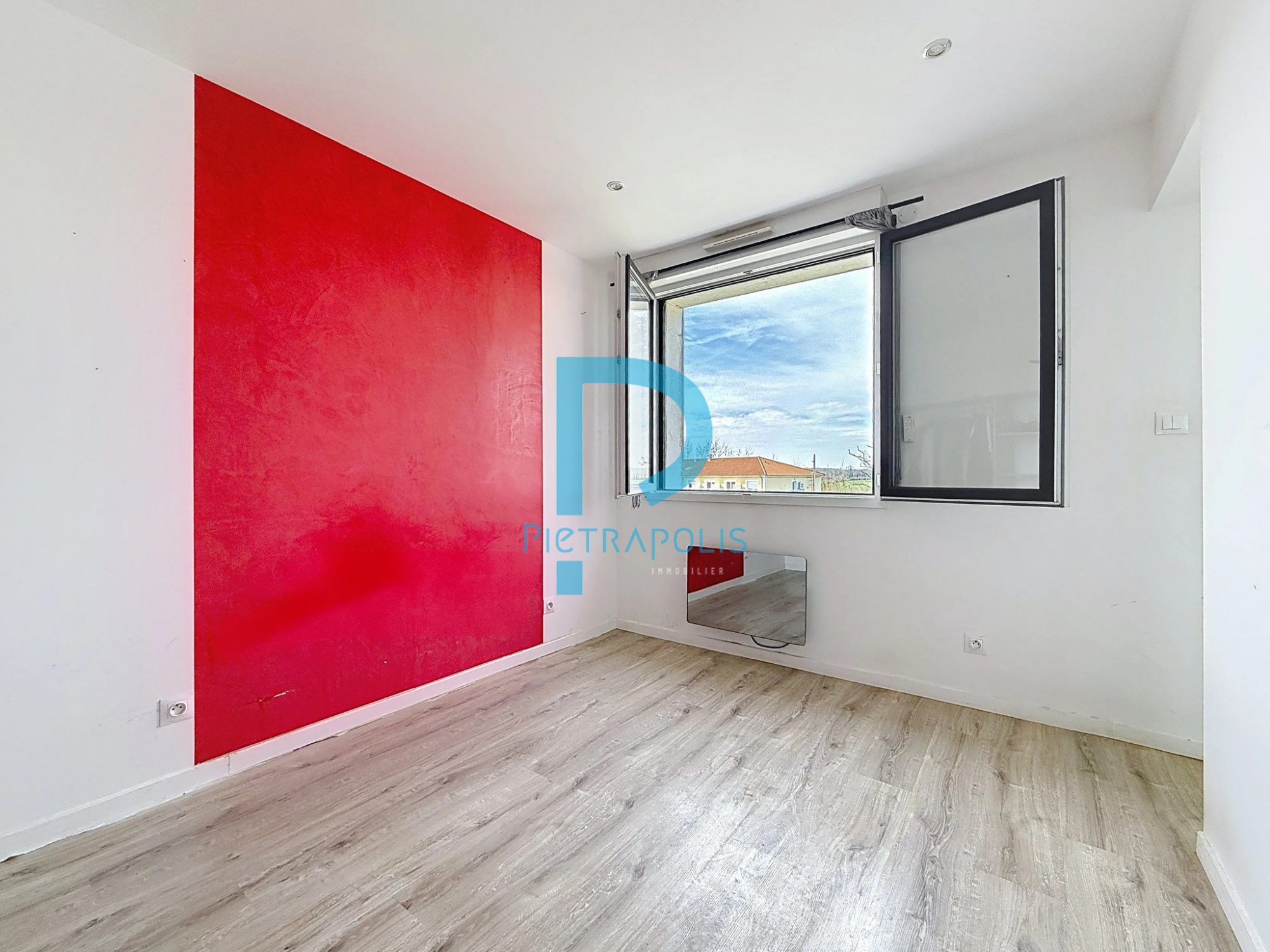 MAISON 4 CHAMBRES SUR SOUS-SOL COMPLET - PARCELLE DE 1100 m2 Châtillon-sur-Chalaronne 01400