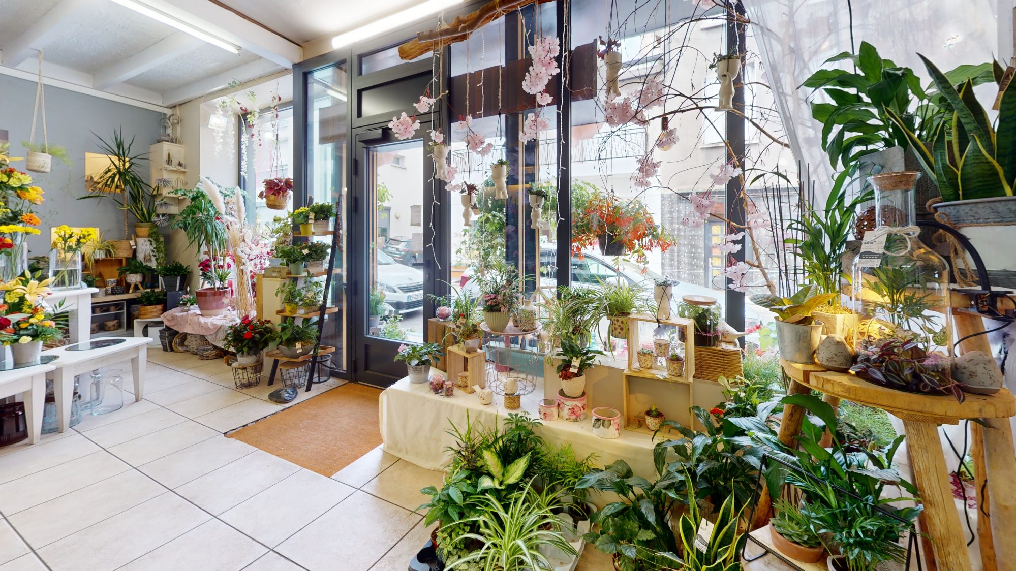 Fonds de commerce - 100 m² - Saint-Just-Saint-Rambert (42170)