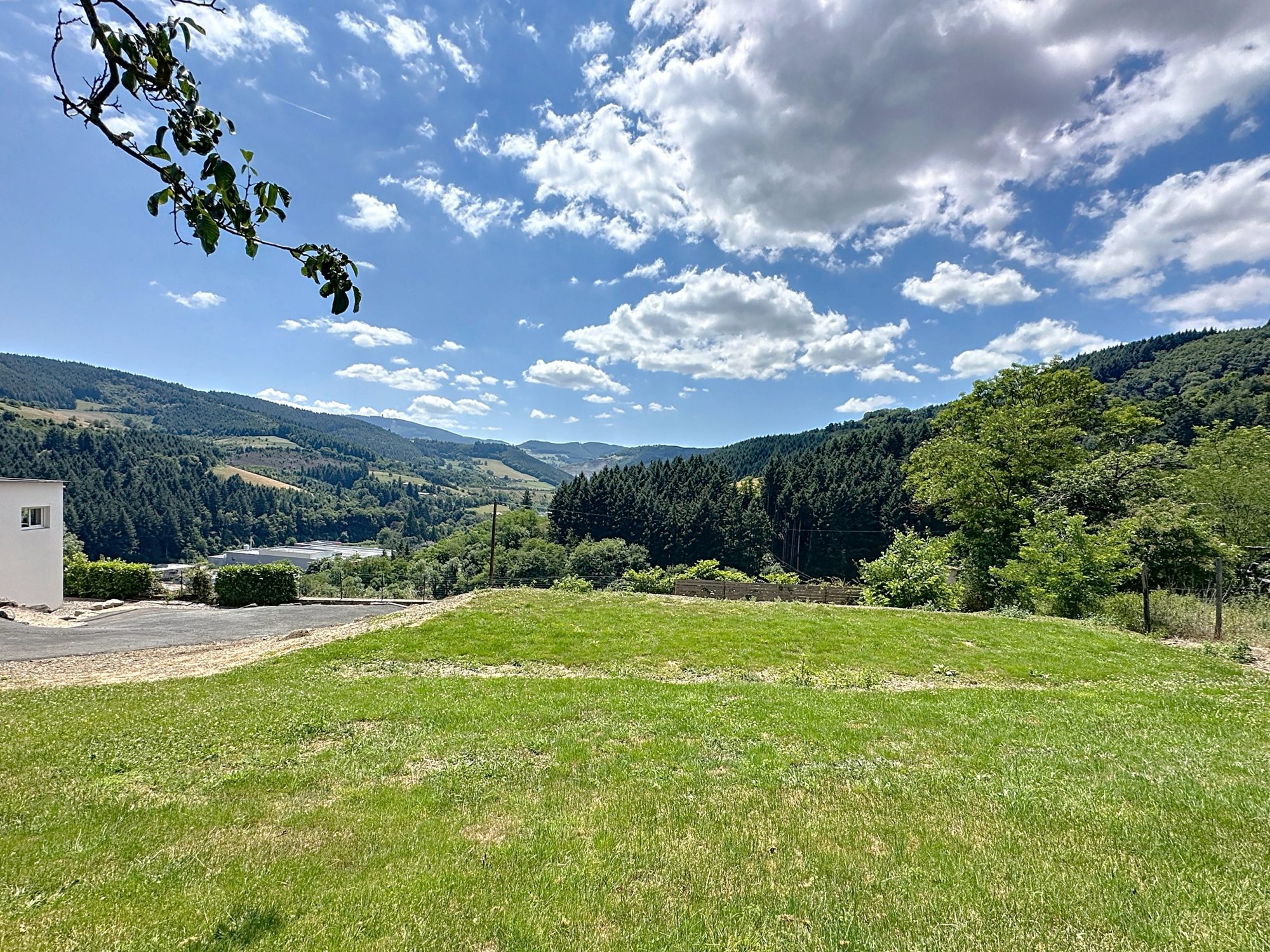 Maison spacieuse, lumineuse sans aucuns travaux intérieur à prévoir Tarare 69170