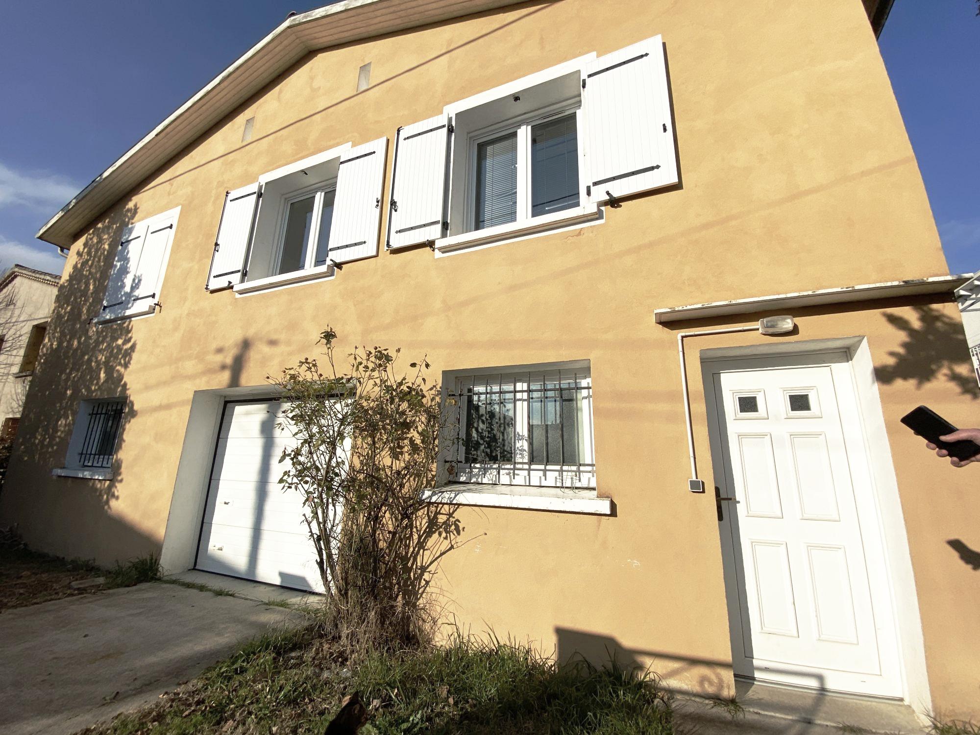 Maison individuelle, avec jardin
