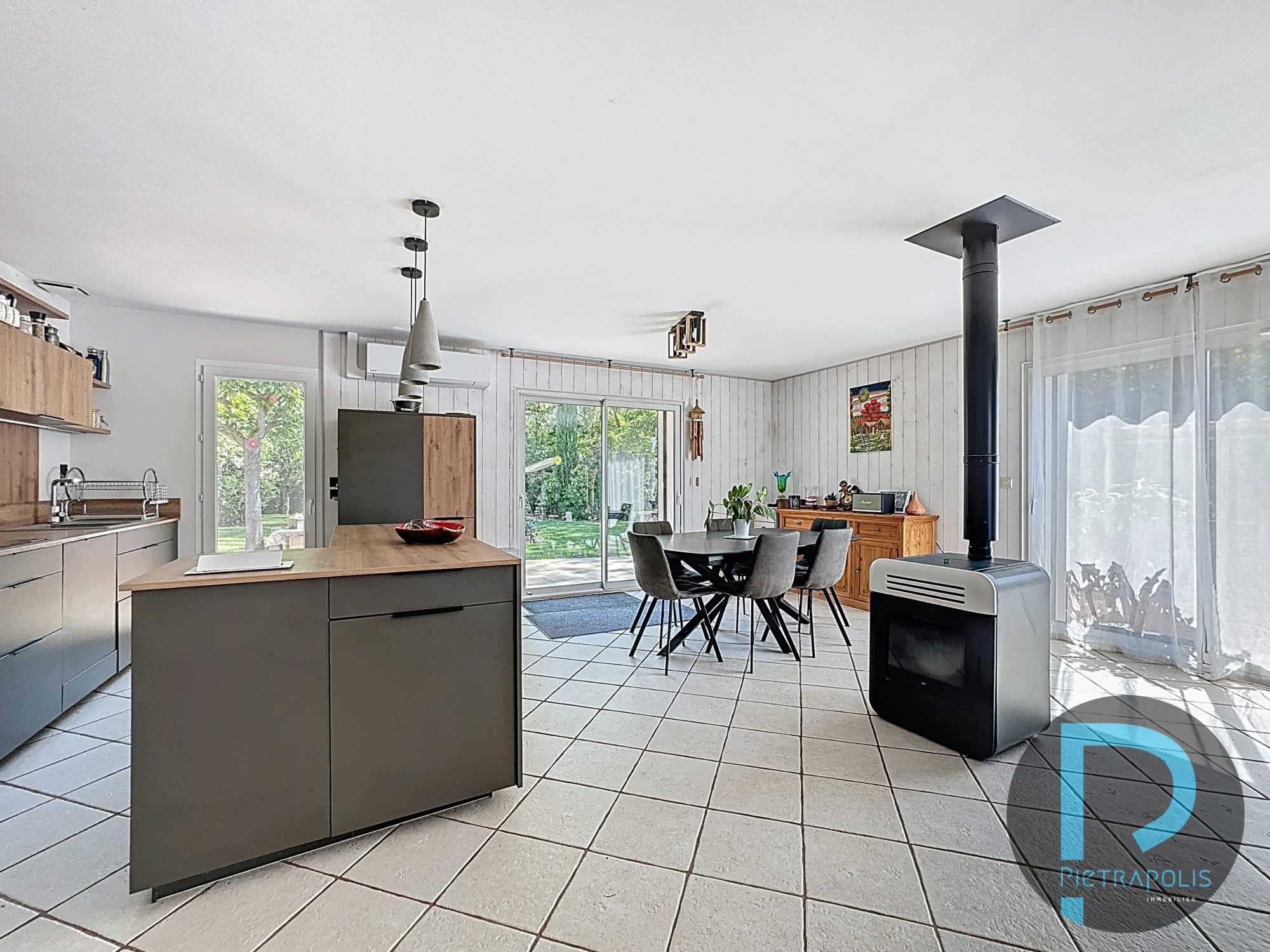 VILLA PLAIN PIED - 1500 m2 de terrain à  LA CHAPELLE DE GUINCHAY Crêches-sur-Saône 71680