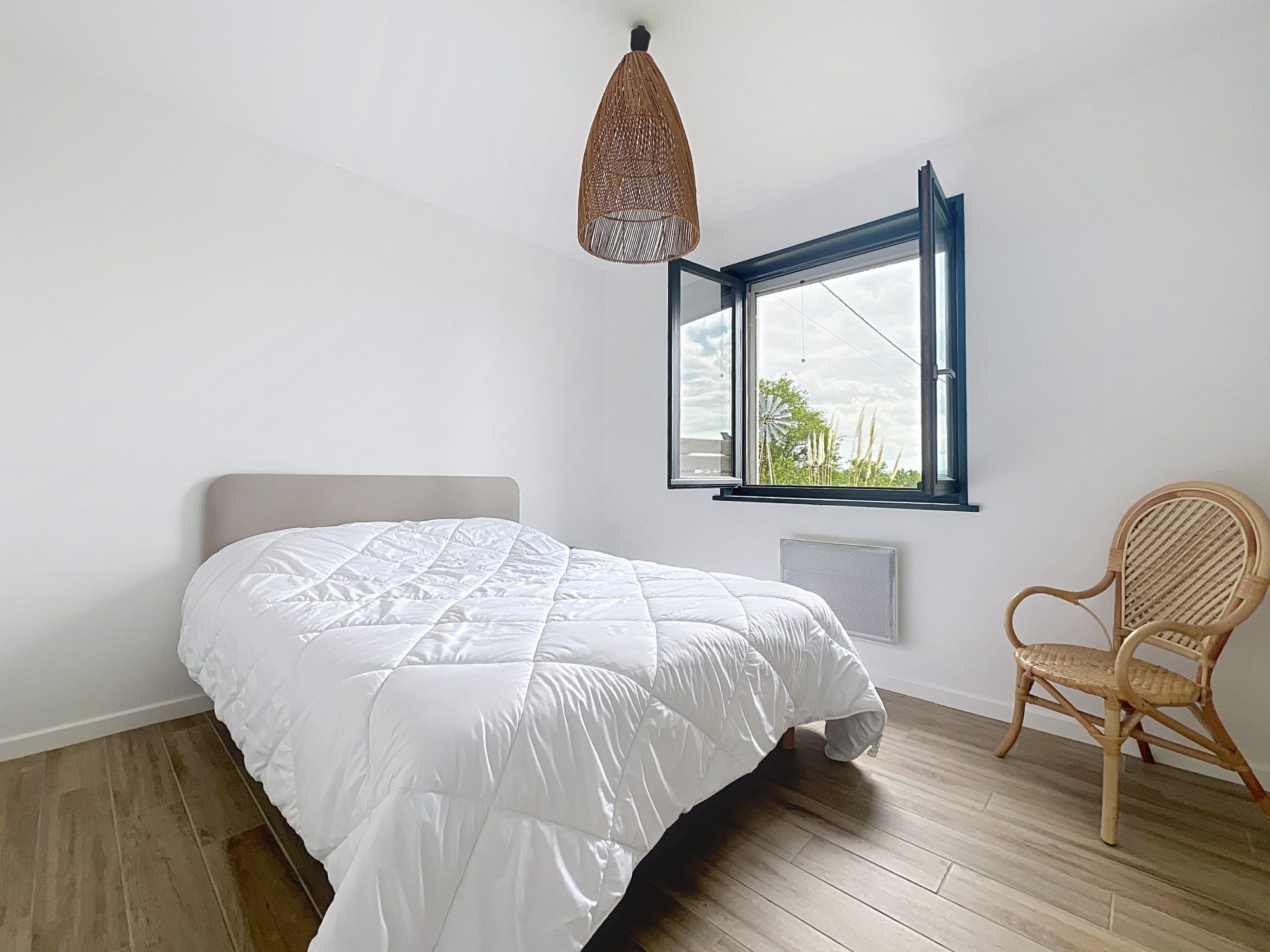 Maison de plain-pieds d'env 94 m² Vézelin-sur-Loire 42260