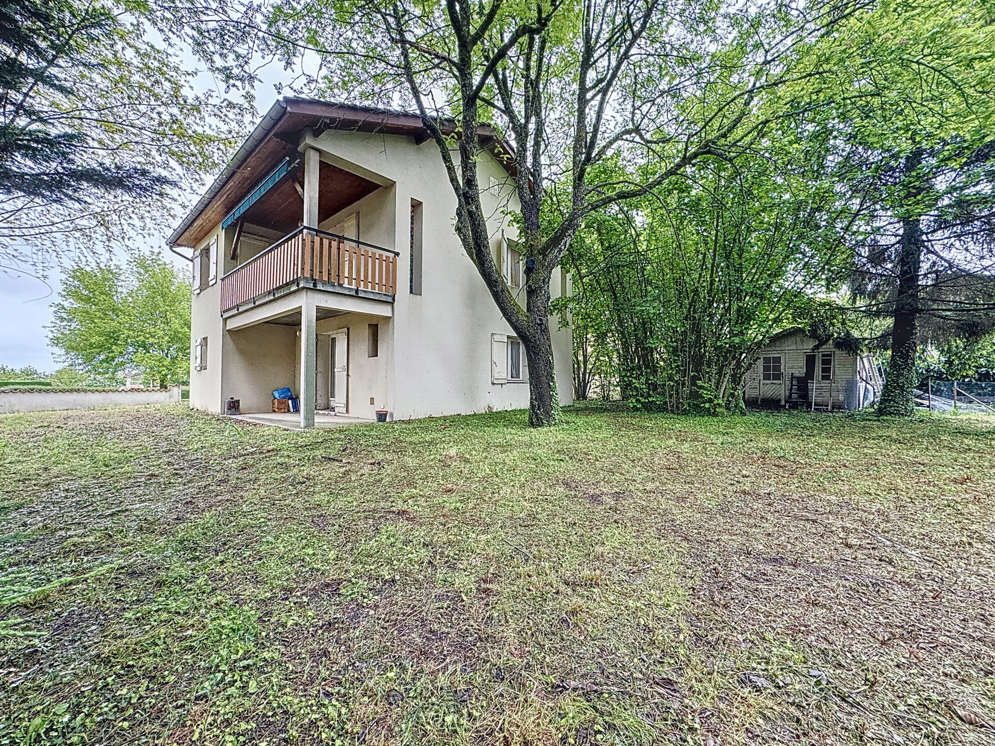 MAISON DE 140 M² AVEC PLUS DE 2300 M² DE TERRAIN