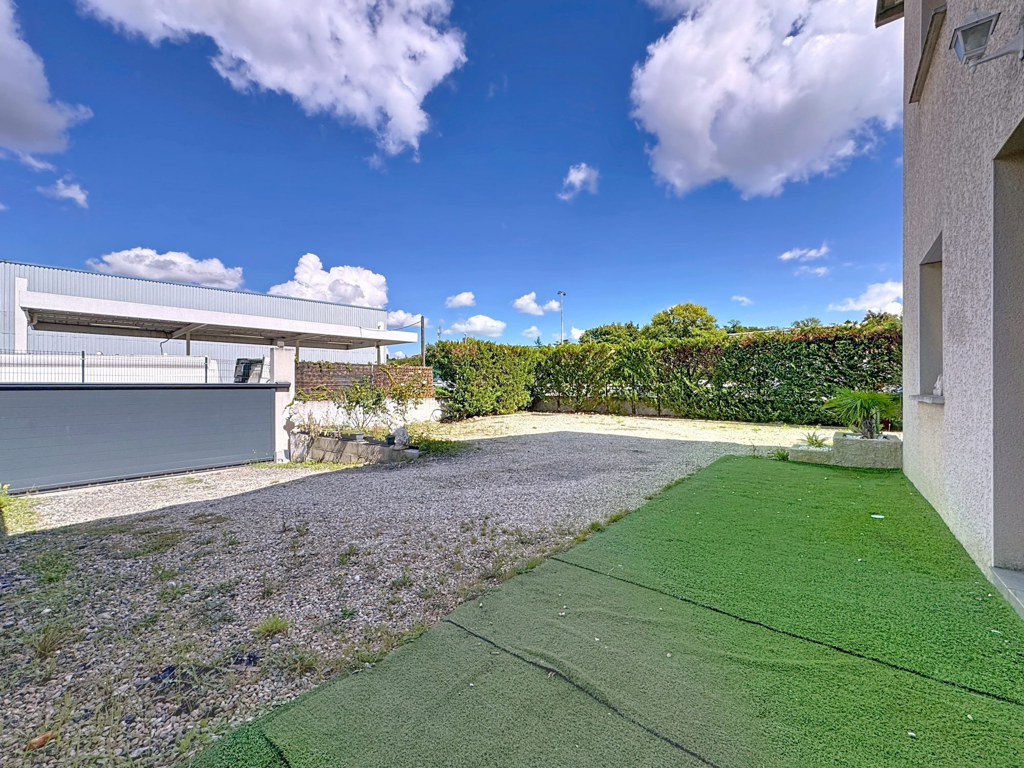 Maison rénové en 2020 de 160m2 utile avec 3 chambres Saint-Genis-Laval 69230