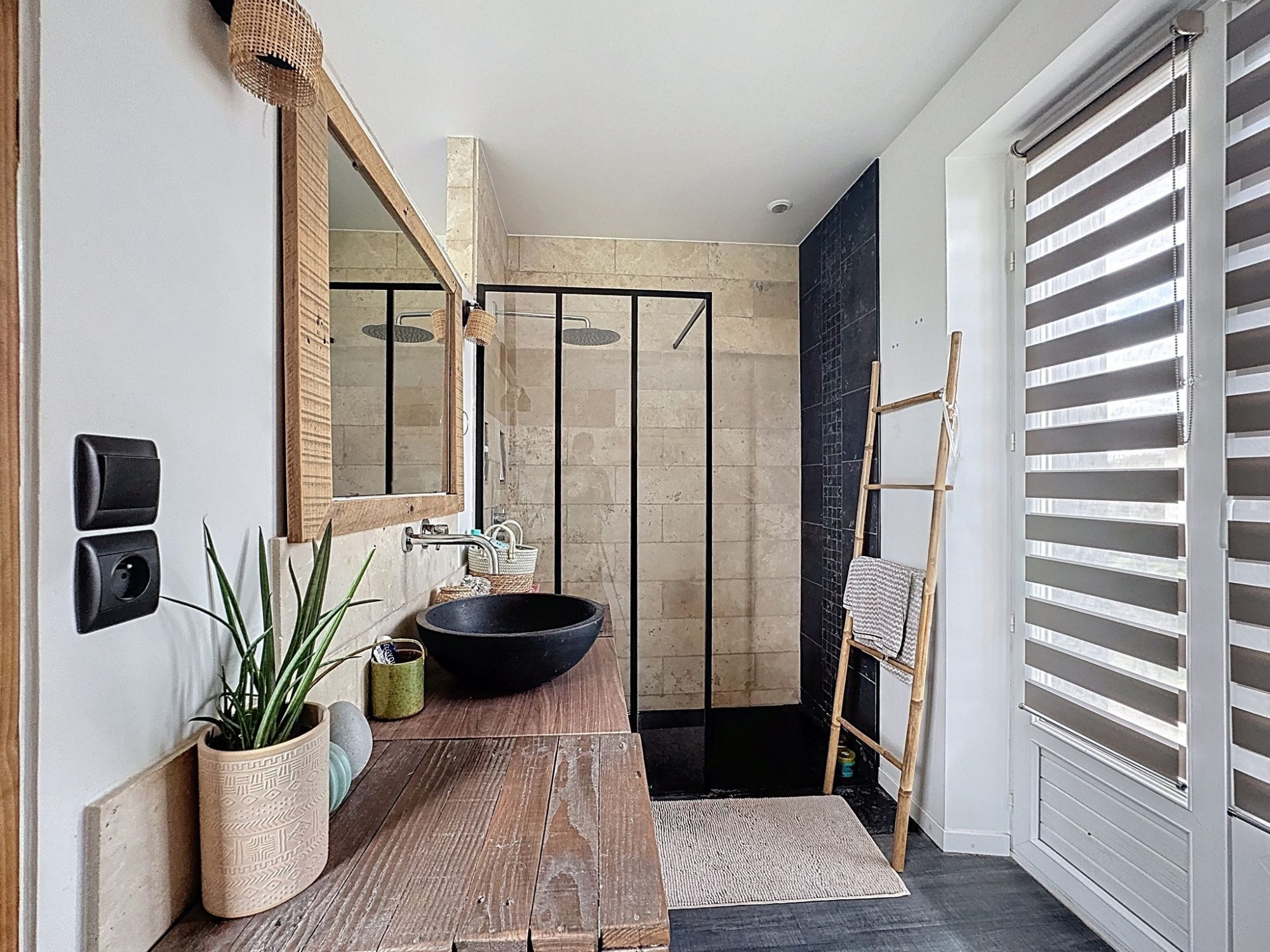 Maison - Misérieux - 3 chambres - Piscine Misérieux 01600