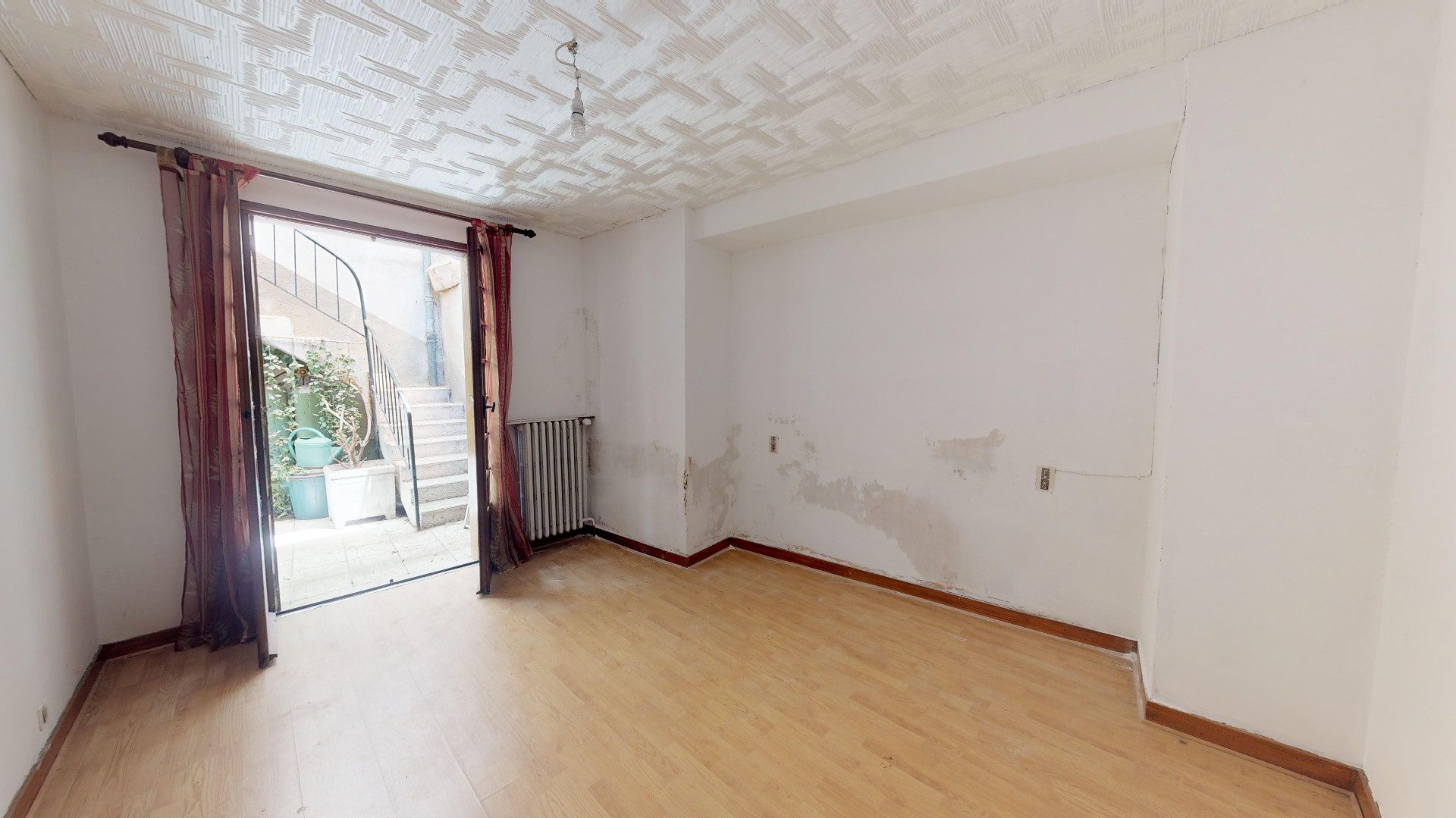 Maison de bourg 150 m² habitables à rénover - Fort potentiel - Le Monastier-sur-Gazeille Le monastier-sur-gazeille 43150