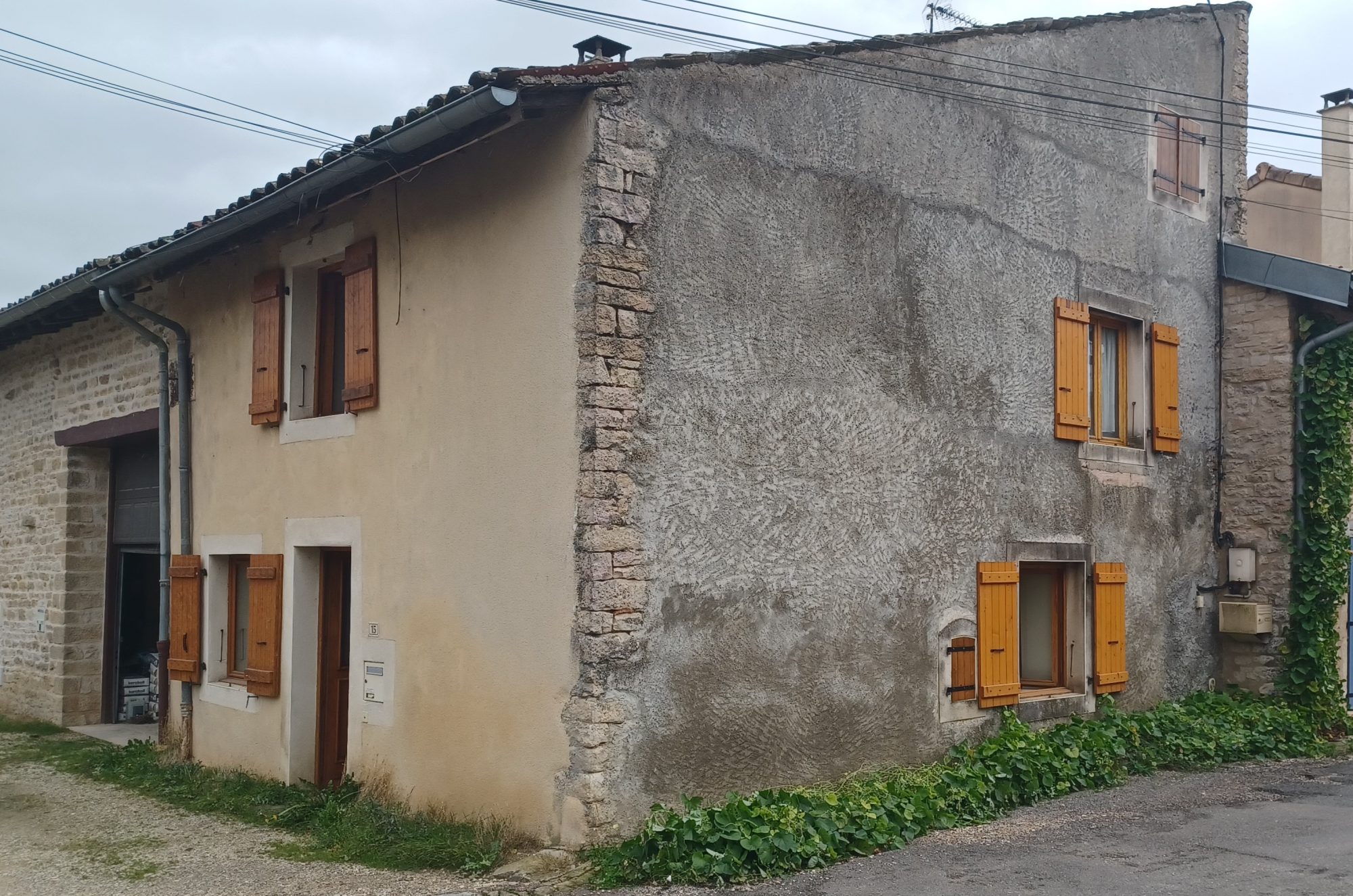 MAISON DE VILLAGE Le Villars 71700