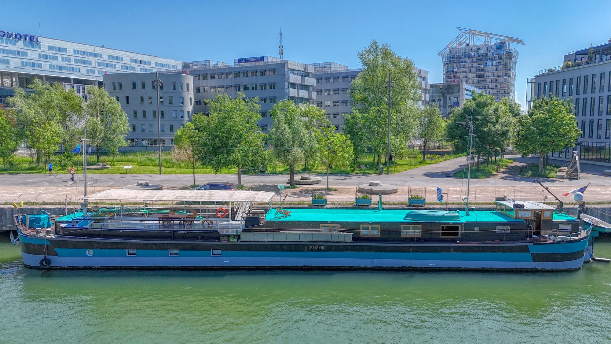 Magnifique Péniche à Confluence