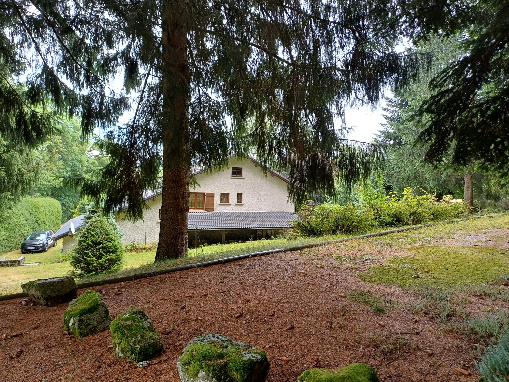 Maison - 11 pièces - 200 m² - Chenereilles (43190)