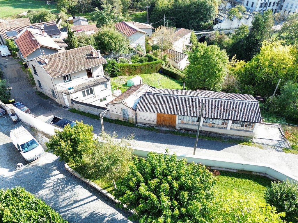 Maison familiale avec grande dépendance et terrain clos – Sail-sous-Couzan (42890) Boën-sur-Lignon 42130
