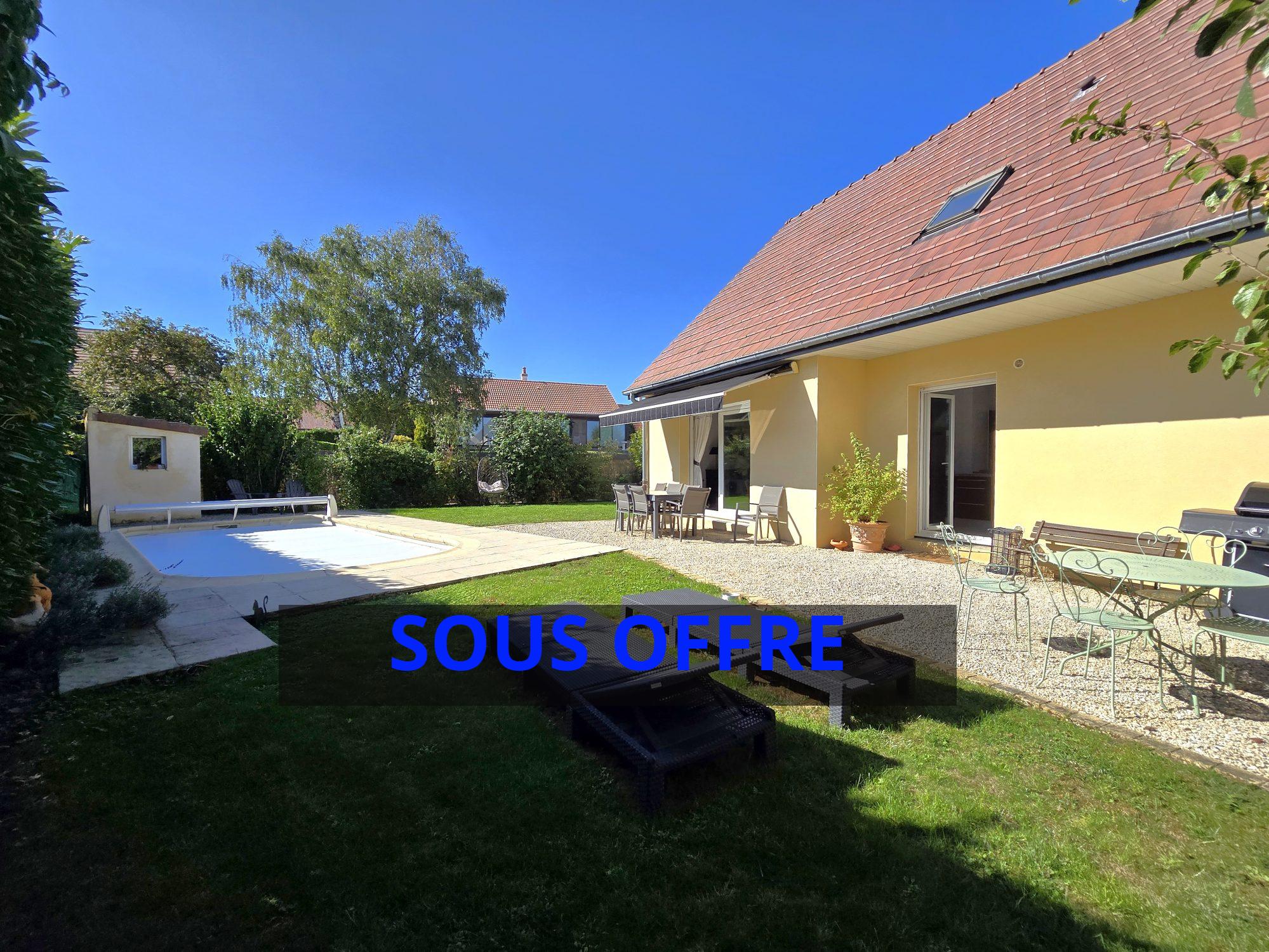 Maison familiale 175m² - 8 Pièces - 6 Chambres - Piscine