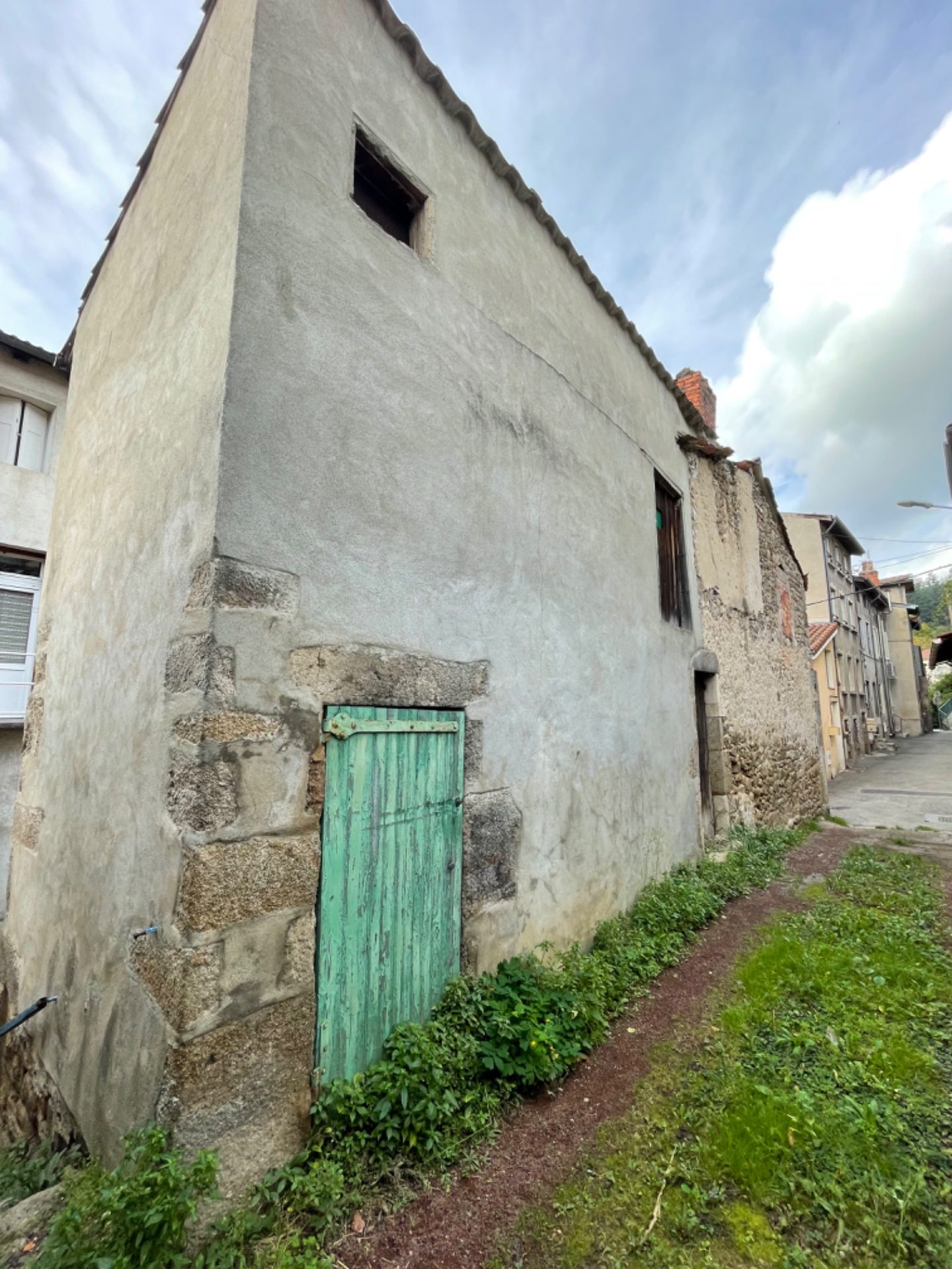 Maison de village à rénover Bourg-argental 42220