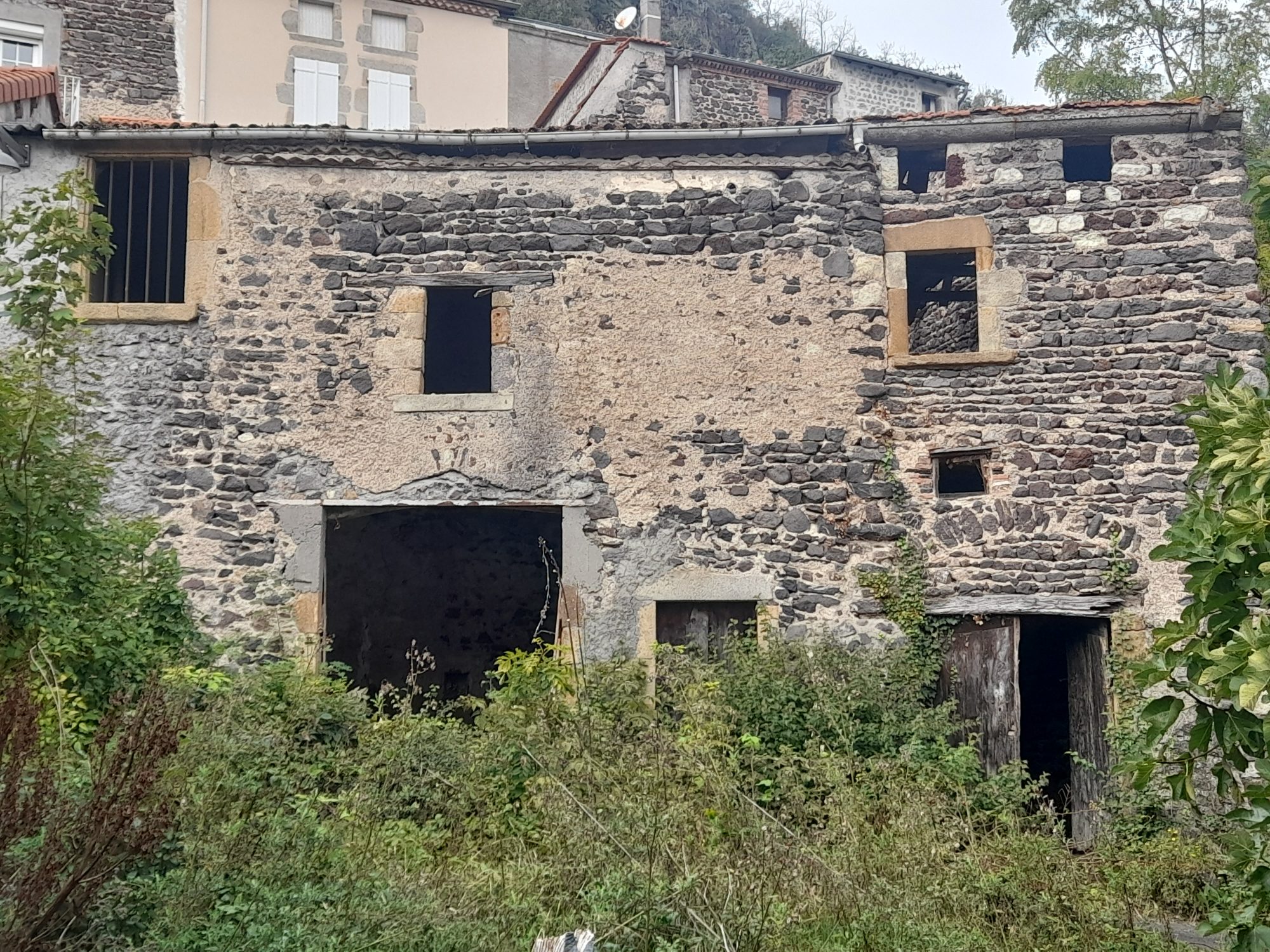 Maison - 2 pièces - 66 m² - Corent (63730)