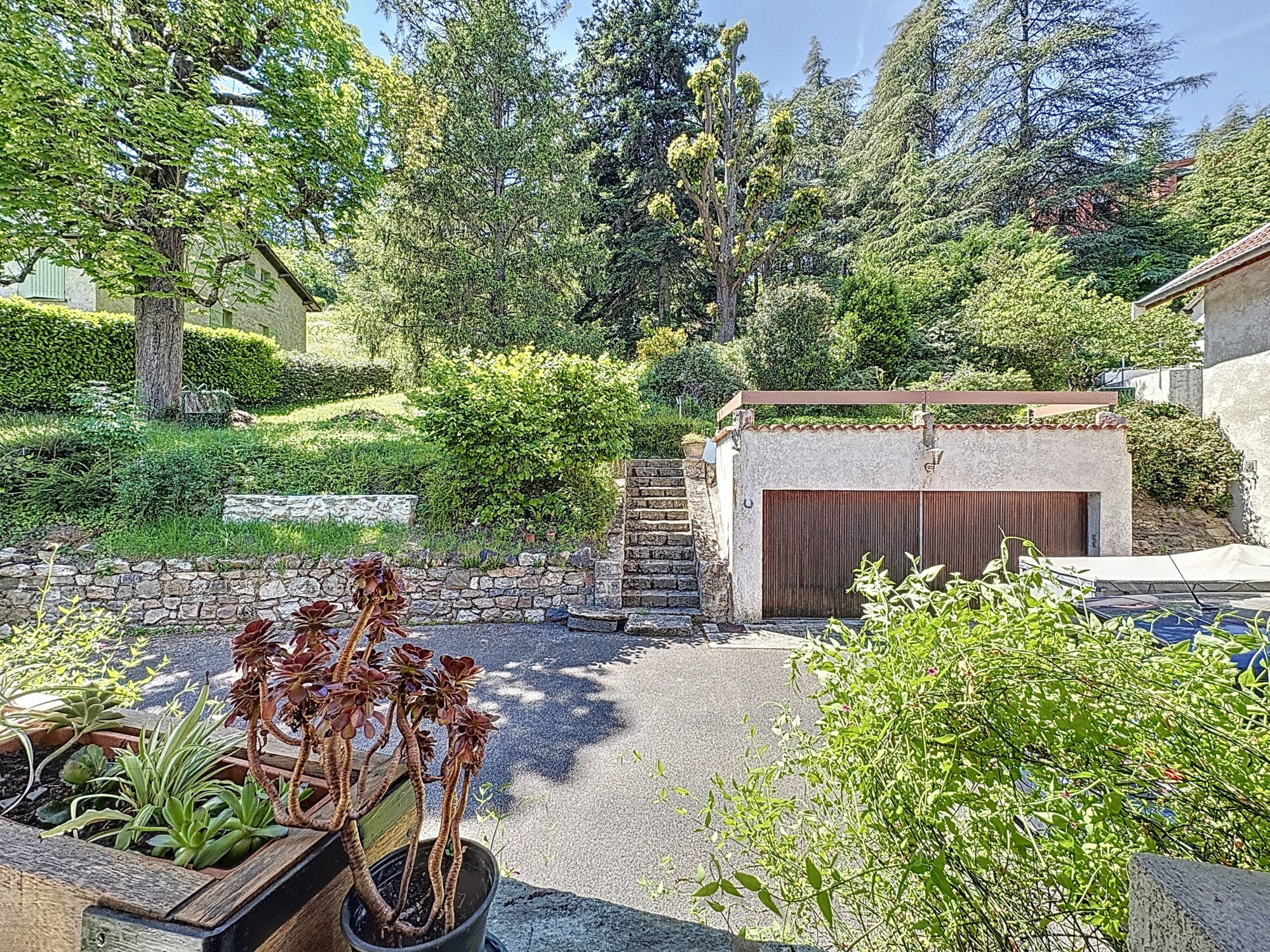 Maison sur les hauteurs au calme Brignais 69530