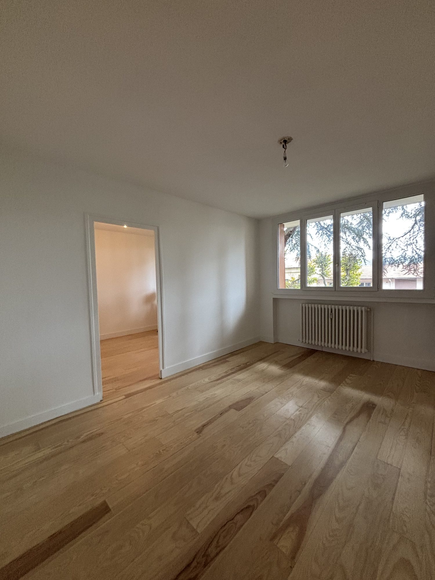 Appartement - 2 pièces - 48 m² - Saint-Étienne (42000)