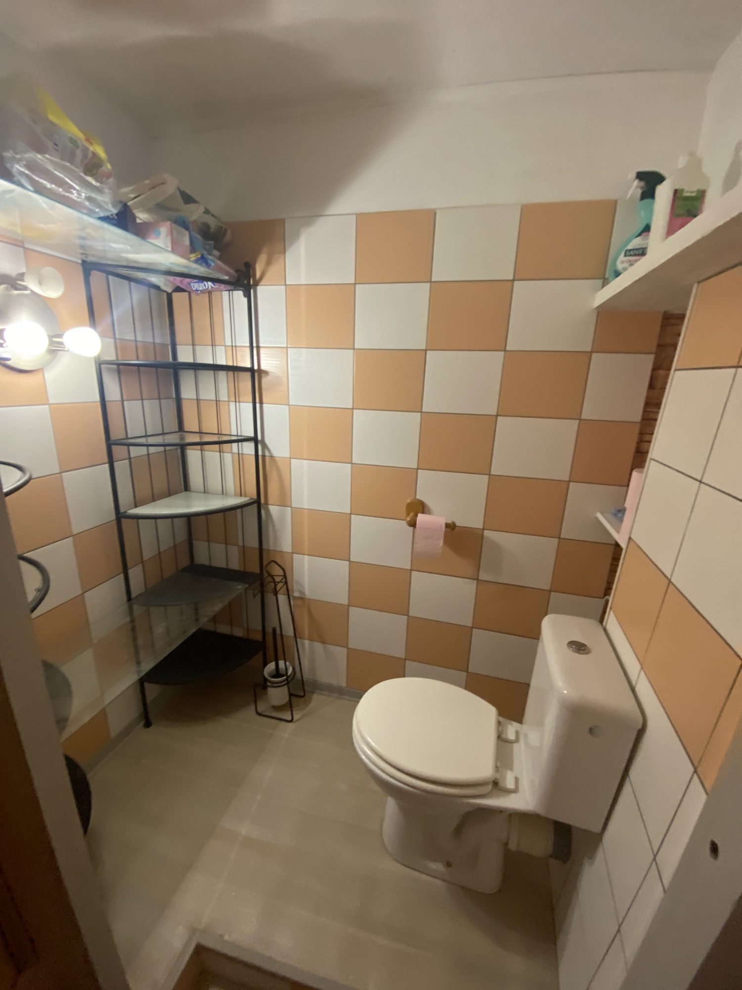 Ferme en pierres rénovée sur terrain attenant Sauvessanges 63840