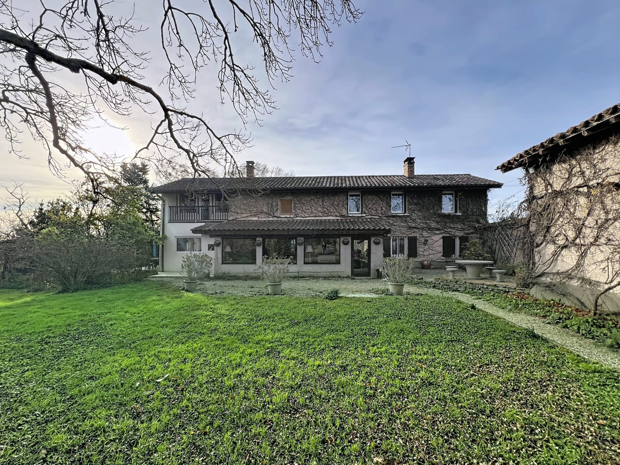 MAISON 155 m2 - SAVIGNEUX