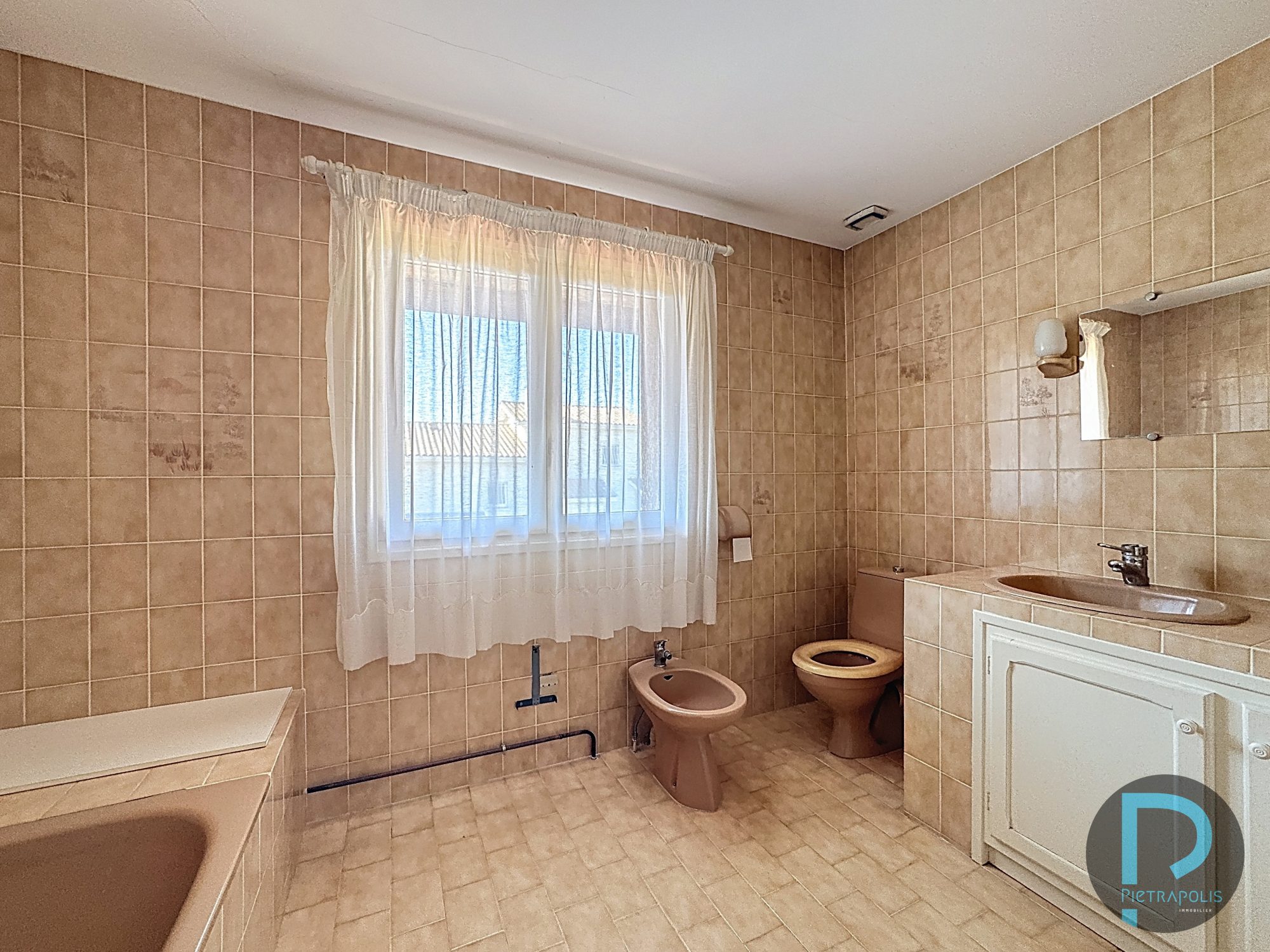 MAISON 4 CHAMBRES - CENTRE CIVRIEUX civrieux 01390