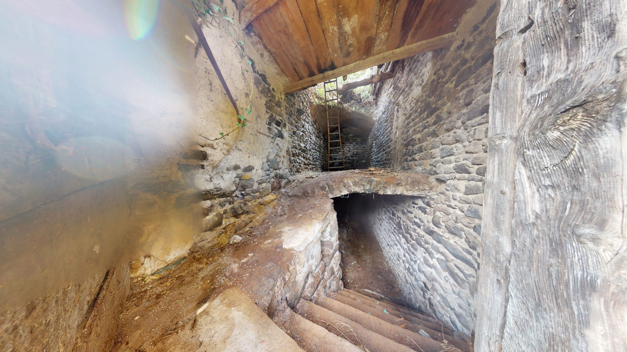 Maison - 2 pièces - 66 m² - Corent (63730)