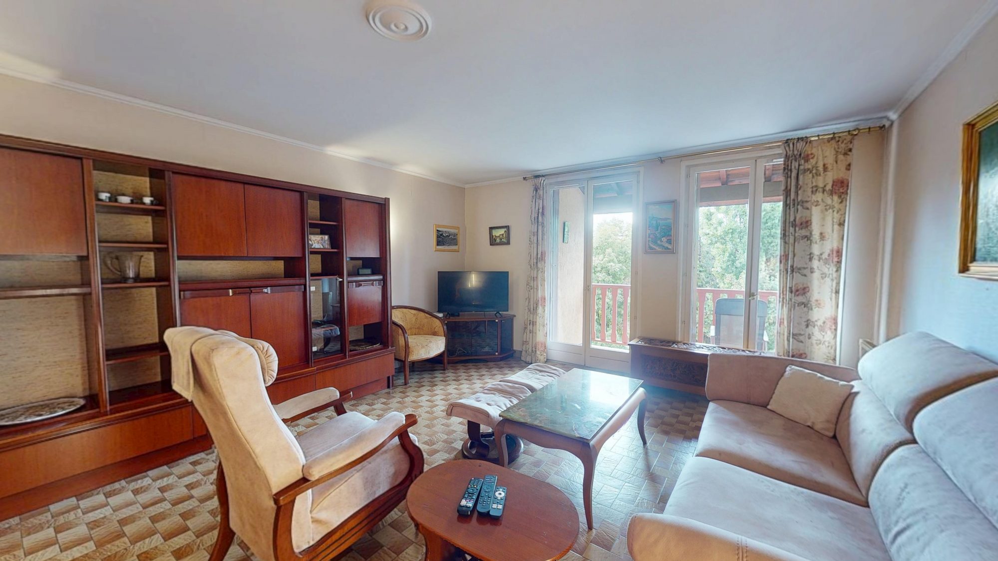 Appartement T5 avec Garage et Place de stationnement