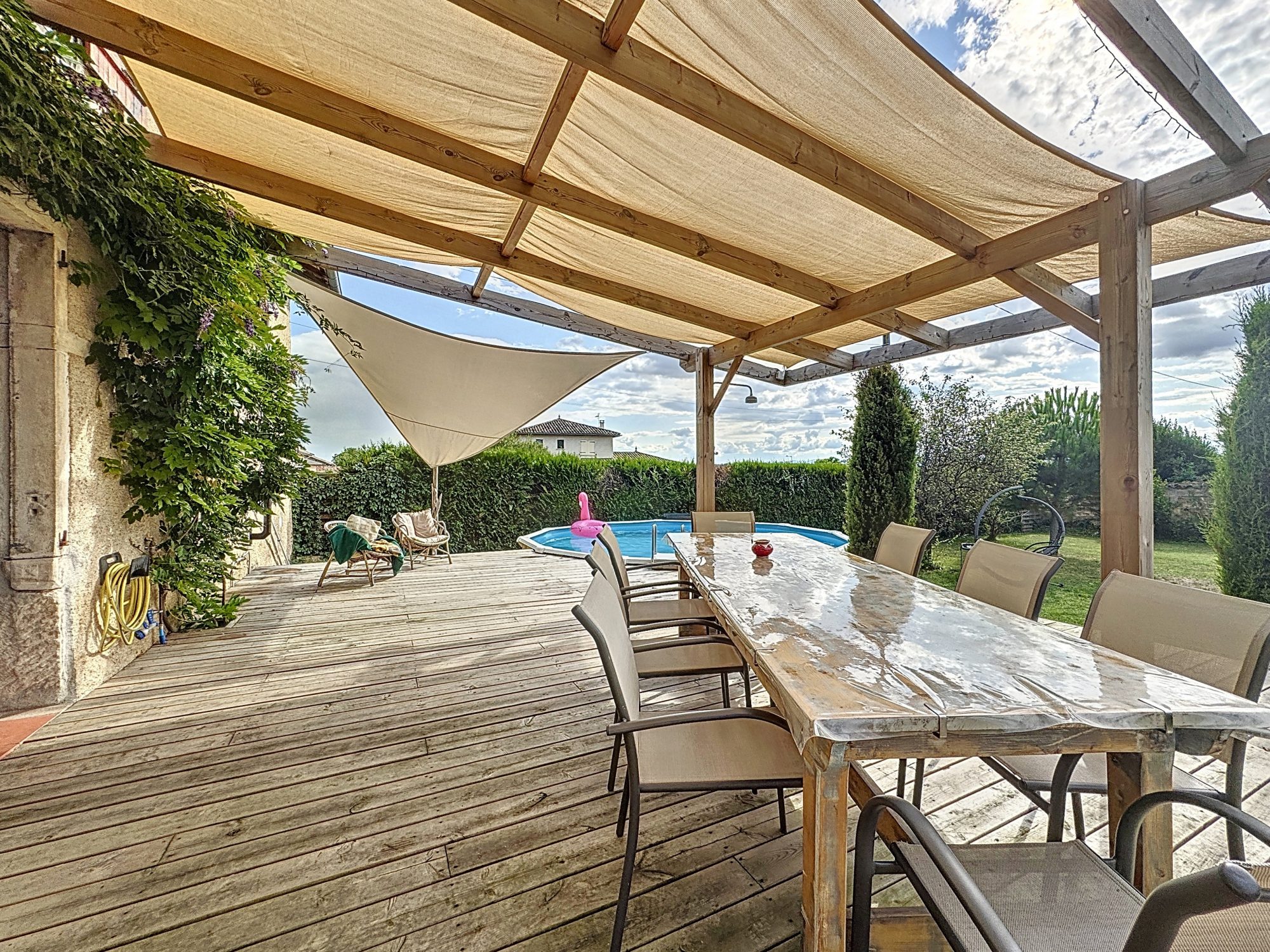 Maison - 5 pièces - 131 m² - Saint-Étienne-sur-Chalaronne (01140)