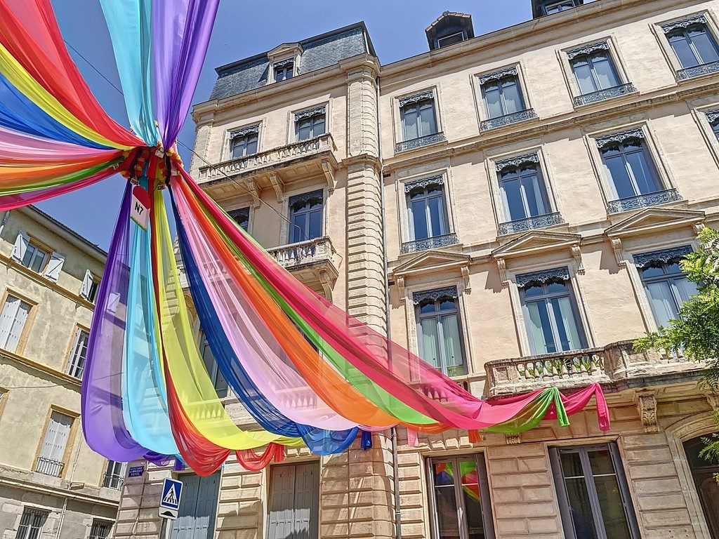 TARARE - APPARTEMENT DUPLEX T4 - 90 M2 - 3 CHAMBRES DANS IMMEUBLE MAGNIFIQUE AVEC PARC ARBORÉ
