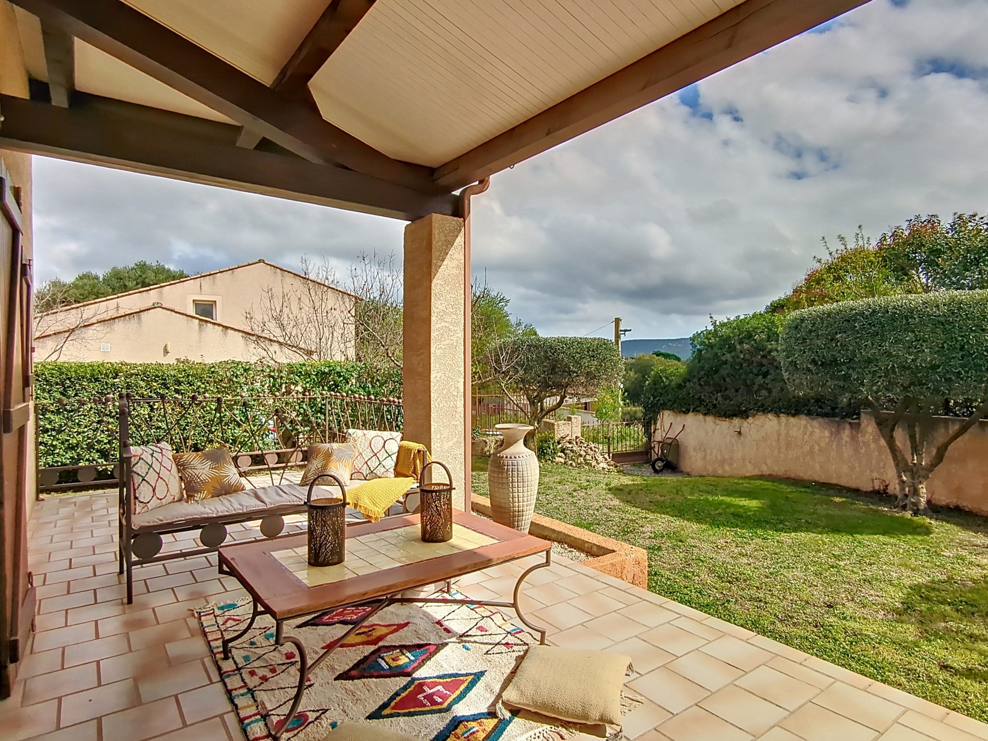 POUSSAN: Villa T4 en R+1 de 136.30m², Garage 17.22m² Poussan 34560