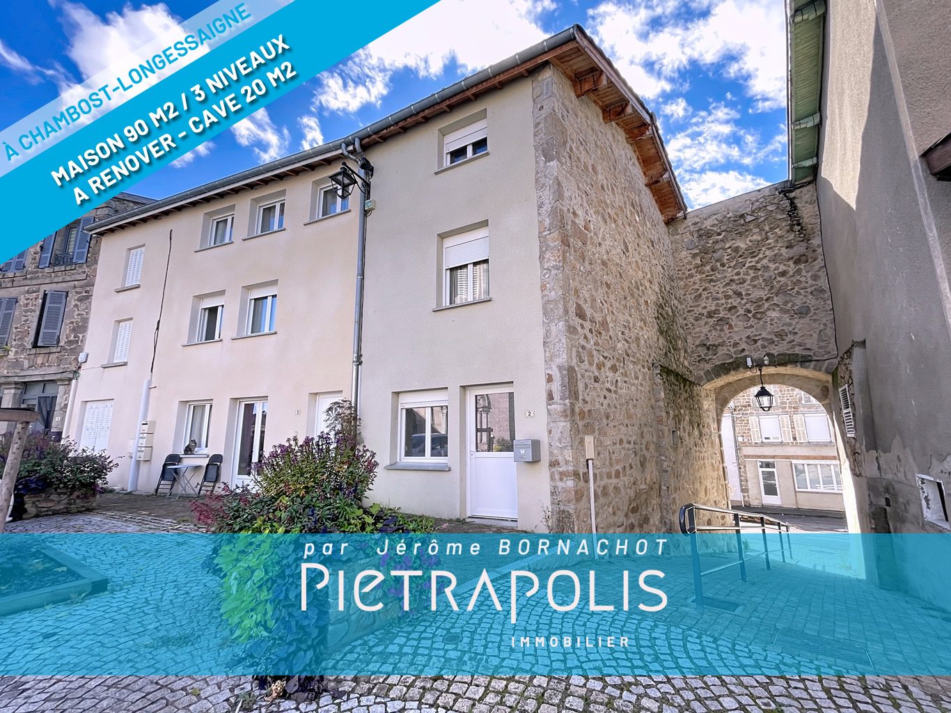 Maison de village traversante 90 M2 /3 Niveaux - à finir de rénover – Chambost-Longessaigne