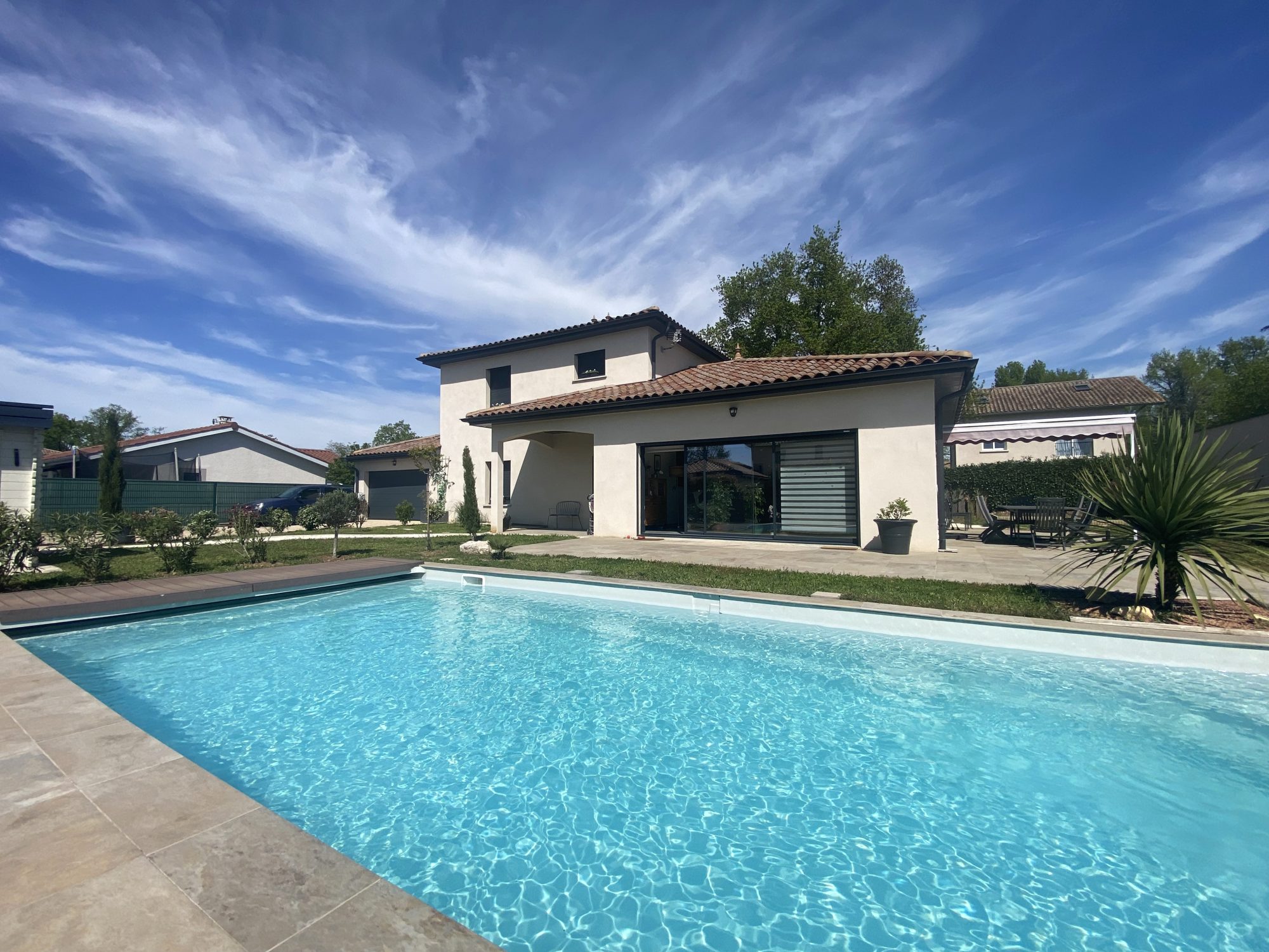 Spacieuse villa lumineuse