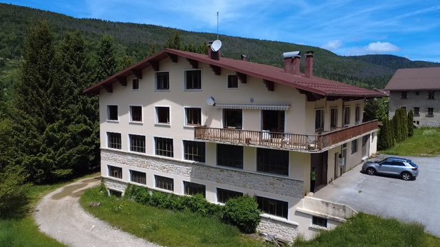 Appartement Type T4 de 147,90m² Lélex 01410