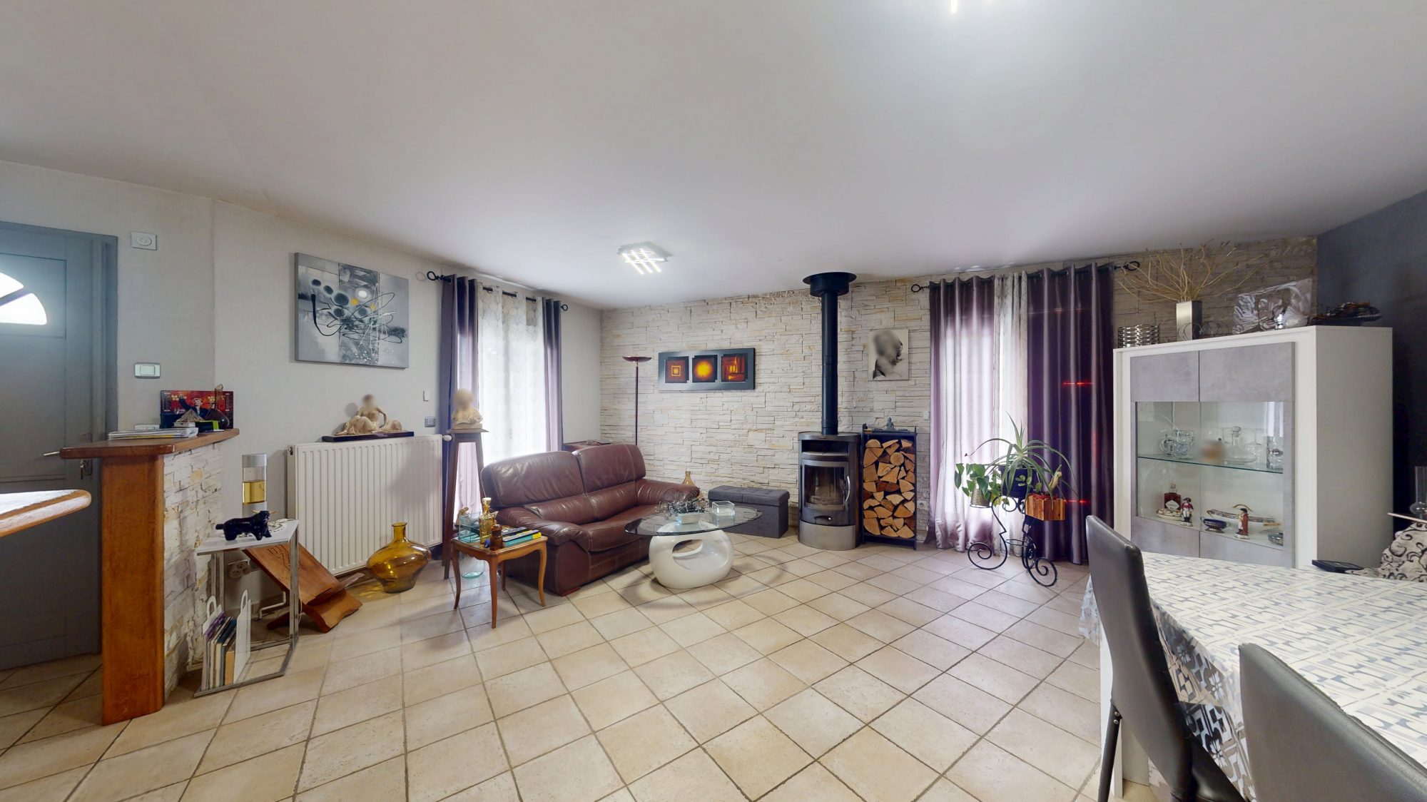 Maison familiale avec 3 chambres sur 2003 m2 de terrain Trelins 42130