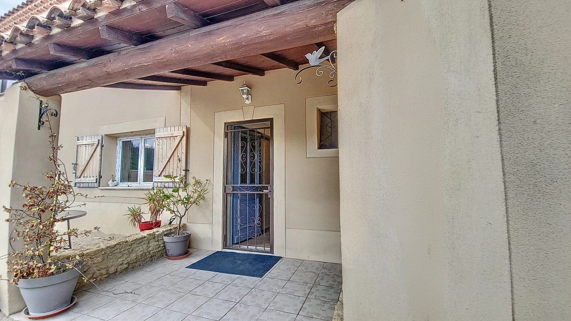 Grande Maison Familiale 180 m2 avec appartement indépendant -  Terrain de 4630 m2 Courthézon 84350