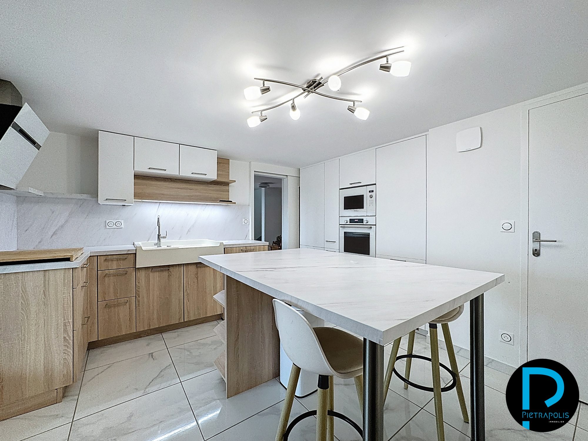 Maison traditionnelle à Charnay-Lès-Mâcon (71850) Charnay-lès-Mâcon 71850