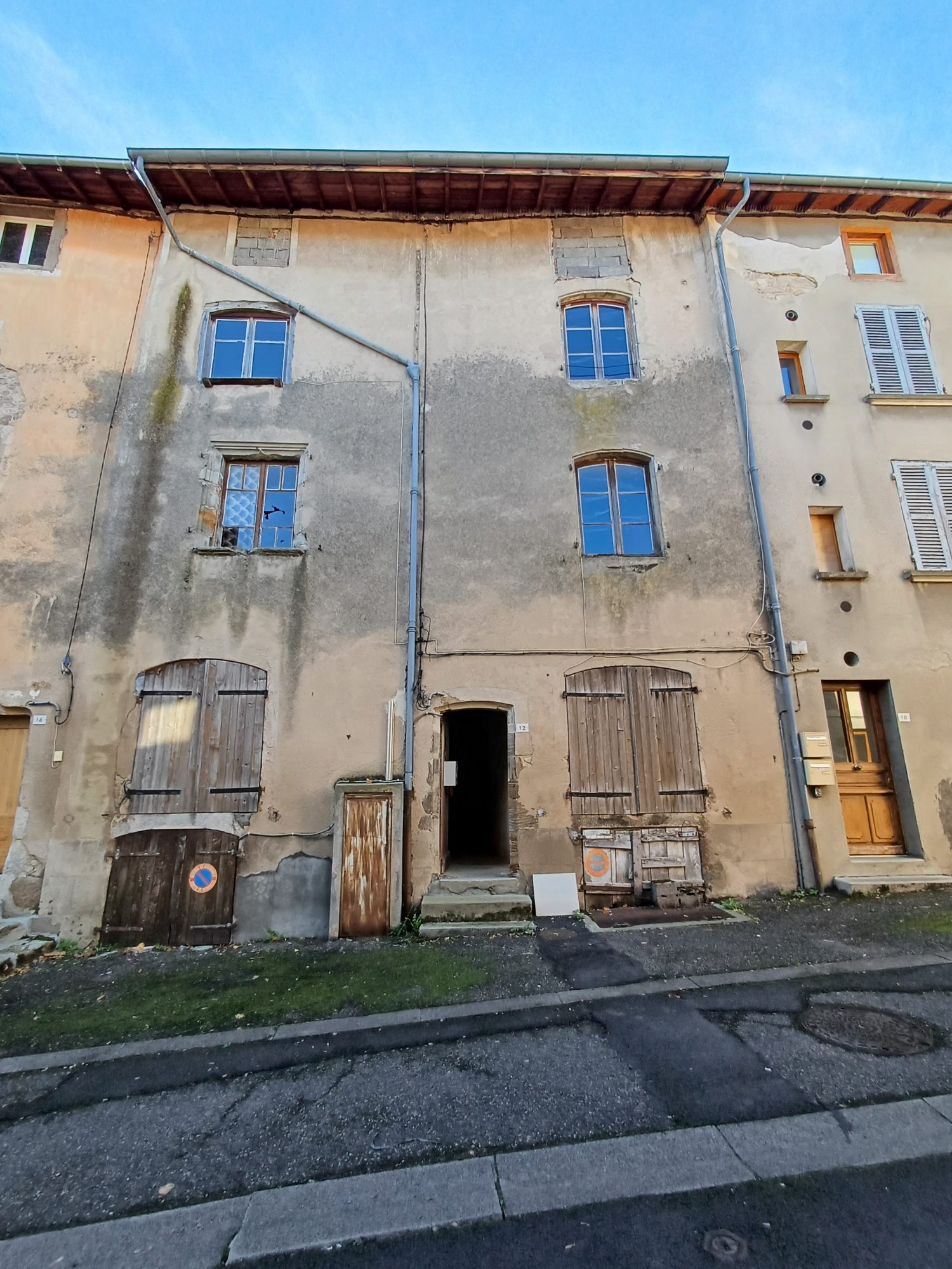 Immeuble - 70 m² - Courpière (63120)