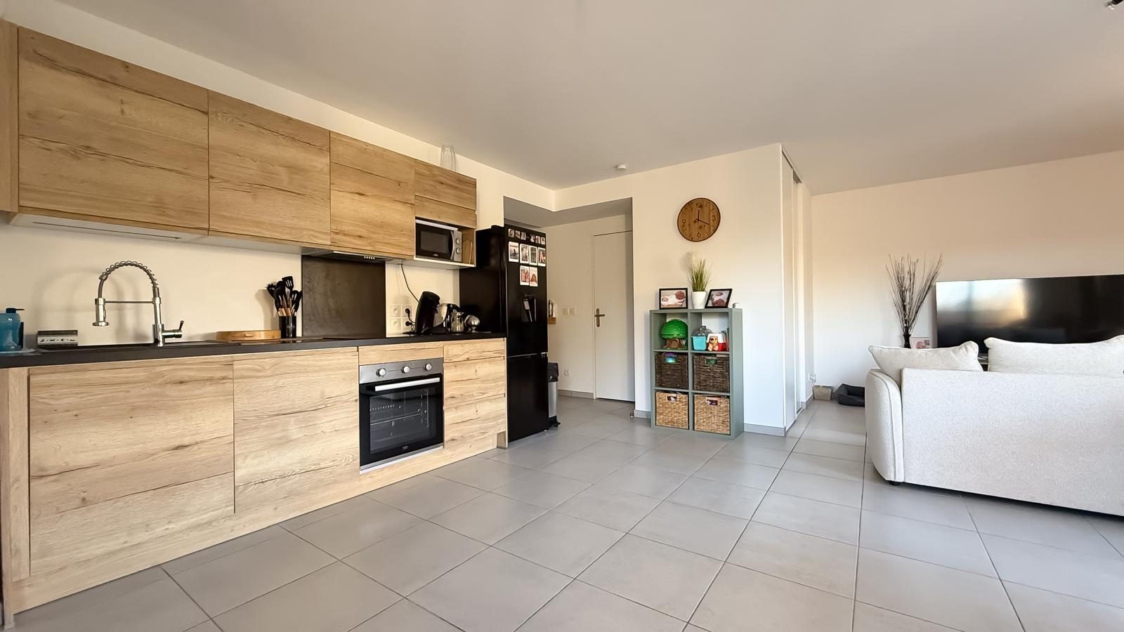 T4 avec terrasse vue dégagée et parking