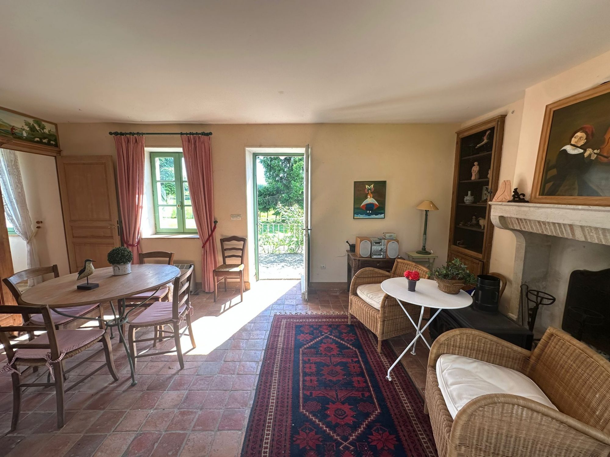 VASTE DOMAINE PROCHE DE MERCUREY Mercurey 71640