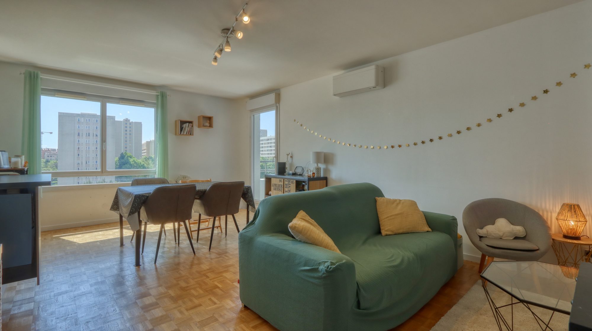 Appartement T4 de 91m² cosy et lumineux - 6ème étage avec balcon et garage