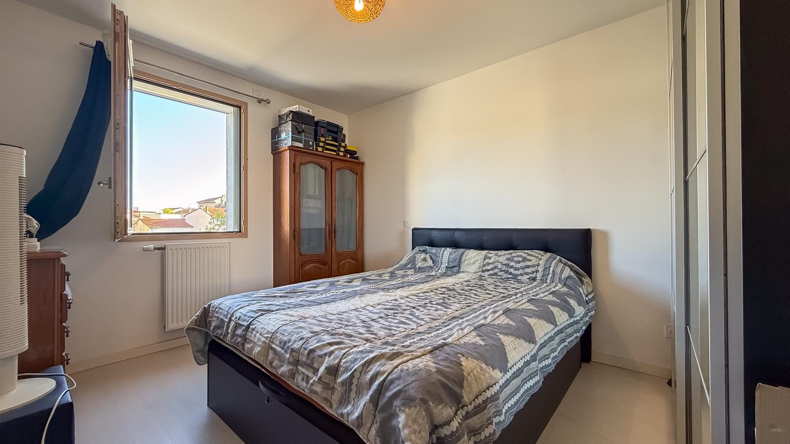 T2 récent avec balcon et parking Sathonay-Camp 69580