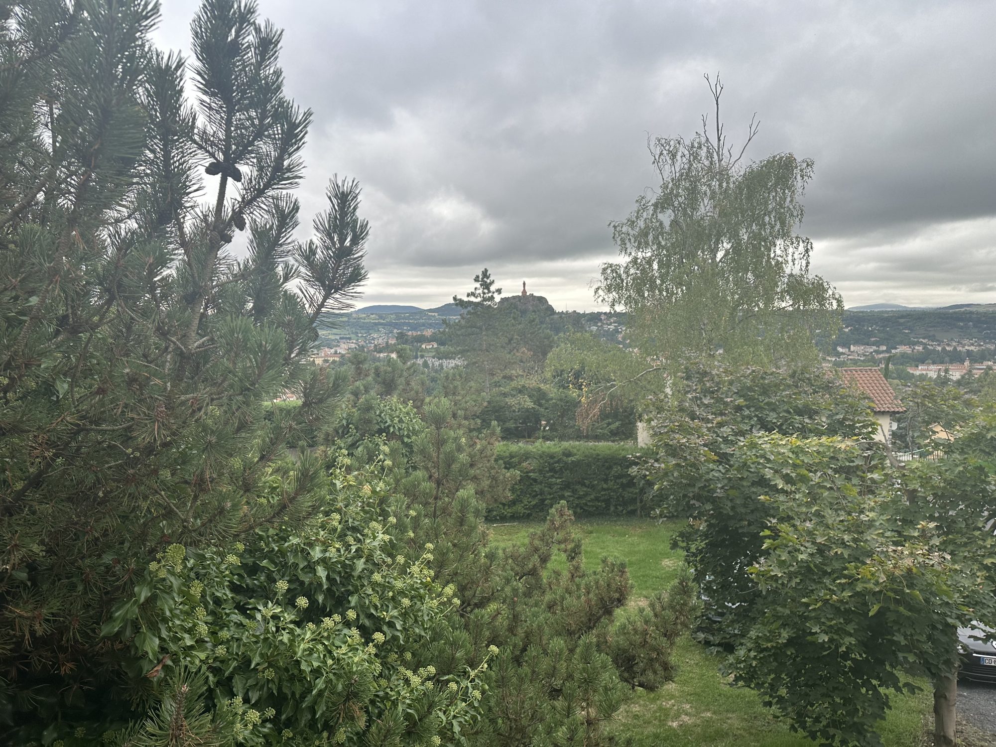 Belle Maison avec Terrain et vue Monuments Le Puy-en-Velay 43000