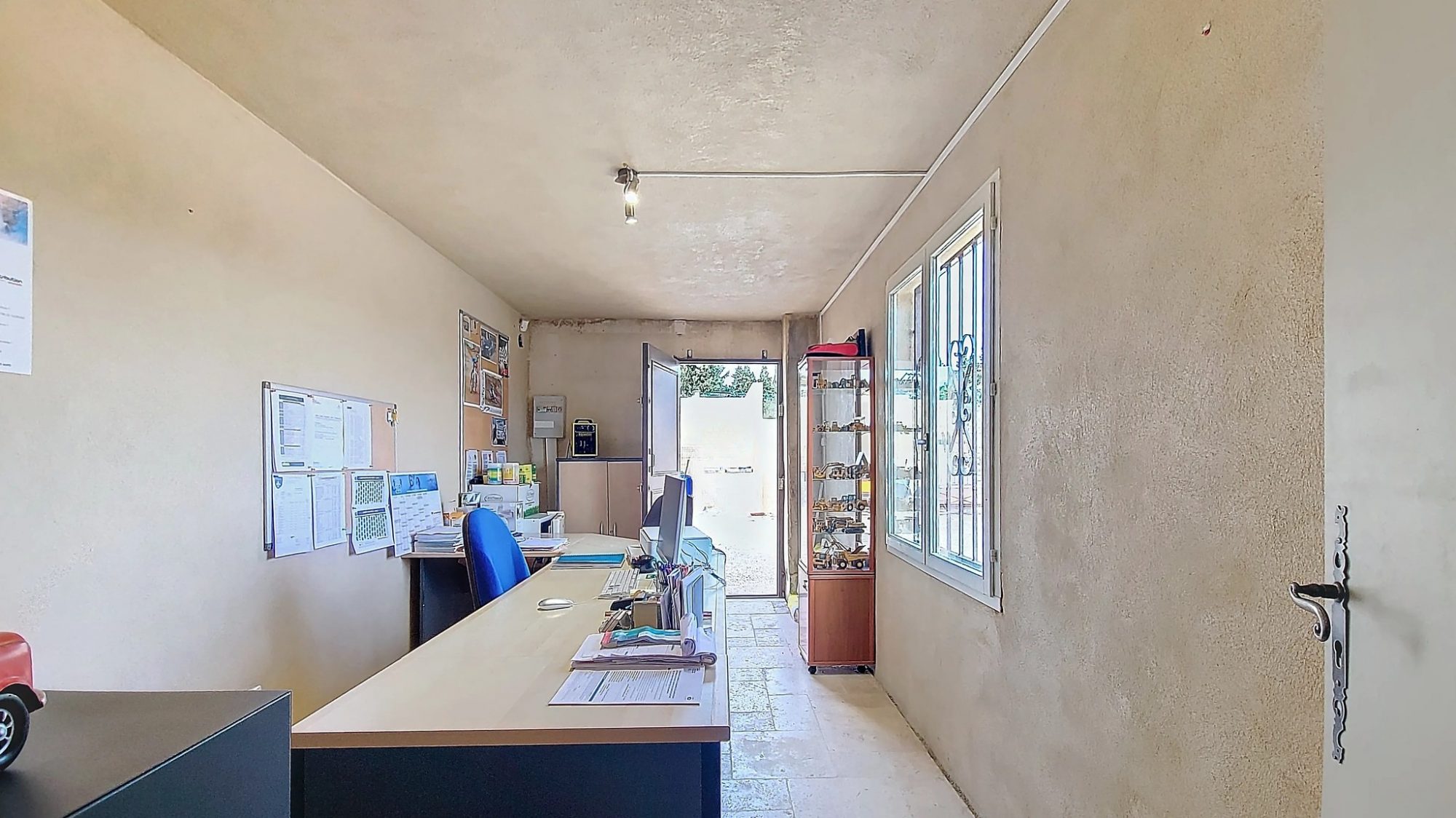 Grande Maison Familiale 180 m2 avec appartement indépendant -  Terrain de 4630 m2 Courthézon 84350