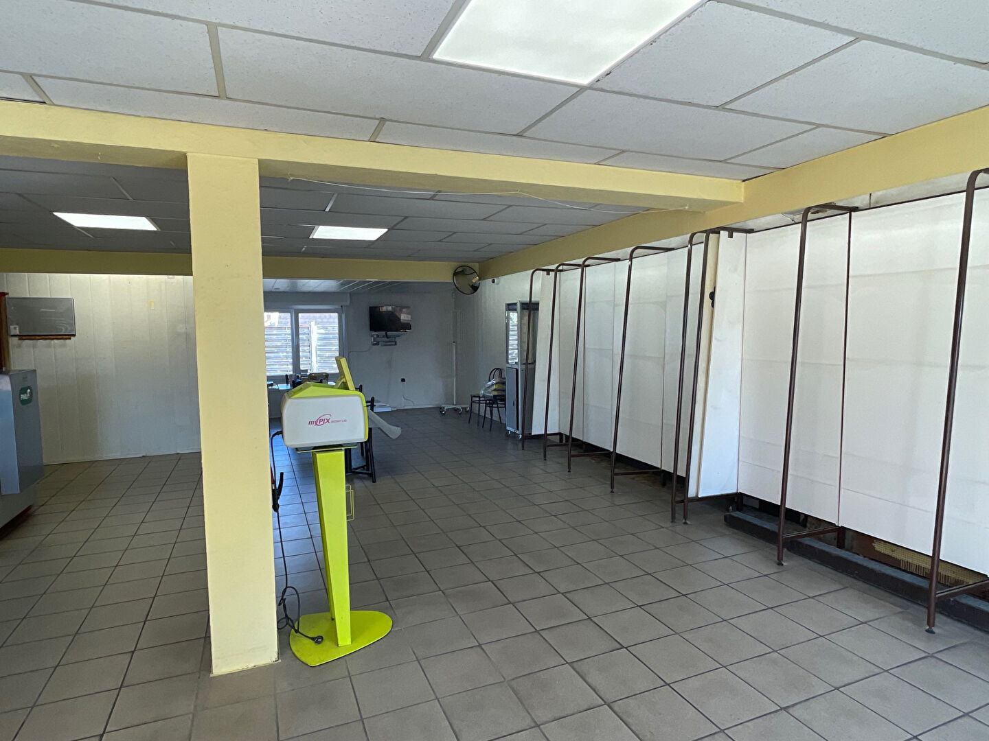 Local commercial  102.80 m2 OTTMARSHEIM 68490