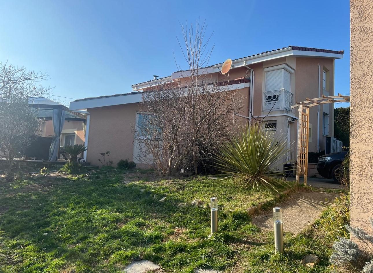 Maison - 8 pièces - 290 m² - Saint-Clair (07430)
