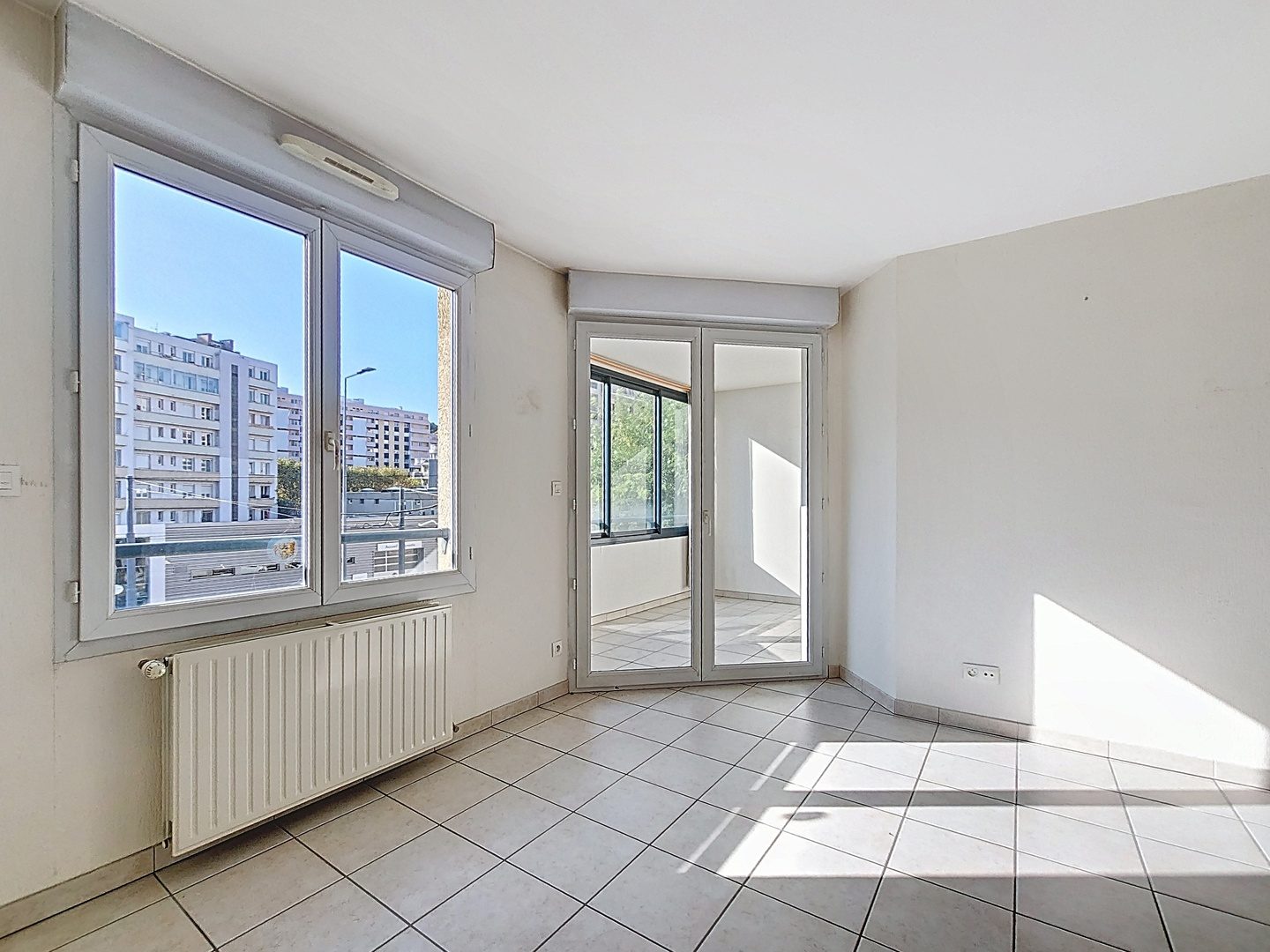 T3 de 74 m2 avec balcon au 2ème étage à proximité de la cité du design