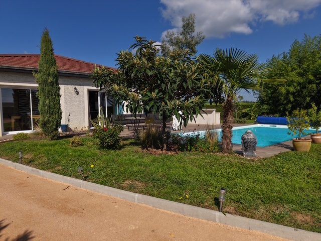 Maison plain-pied 4 chambres avec piscine Vindry-sur-Turdine 69490